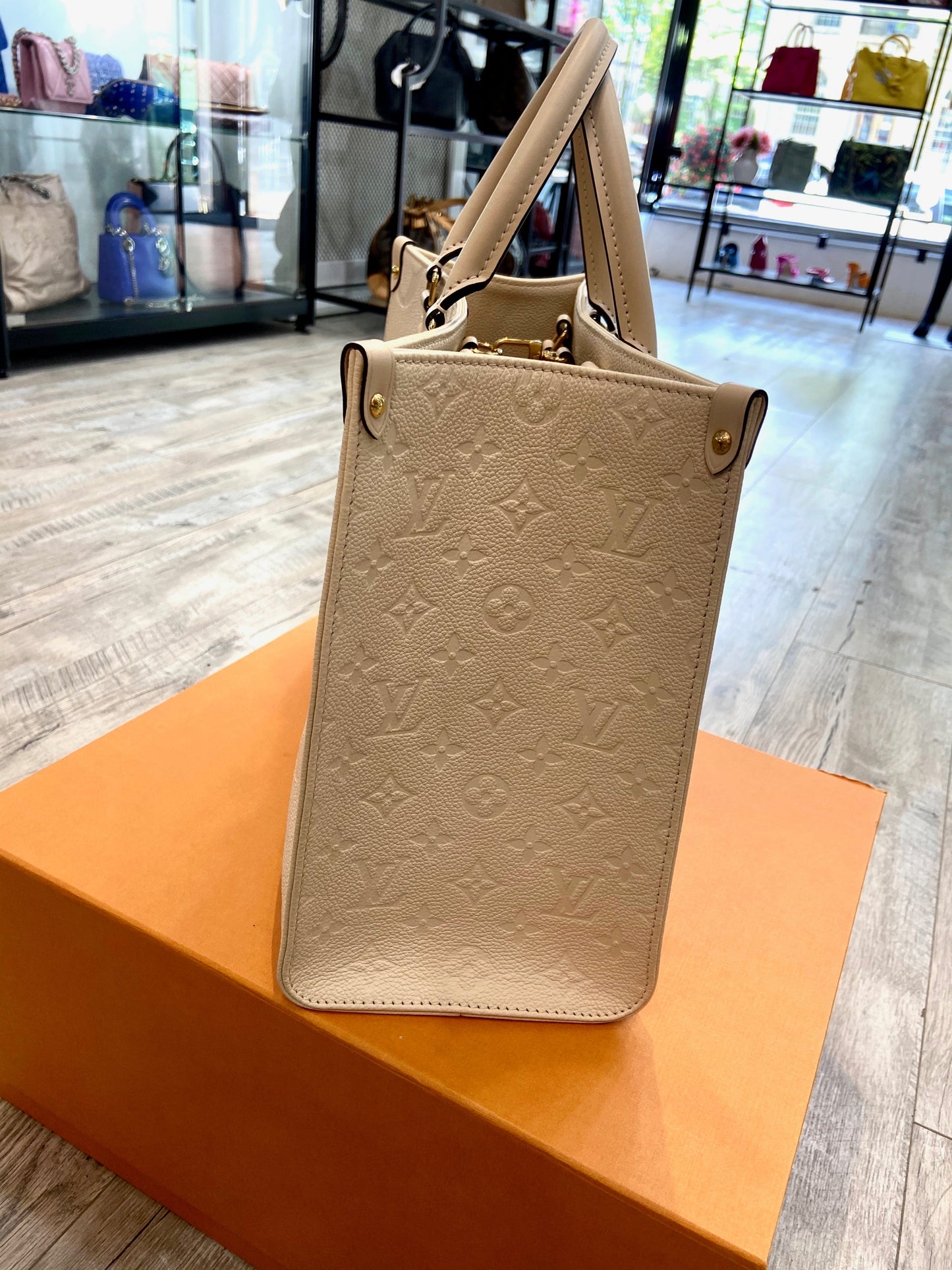 LOUIS VUITTON EMPREINTE LEATHER GIANT MONOGRAM ONTHEGO TOTE BAG