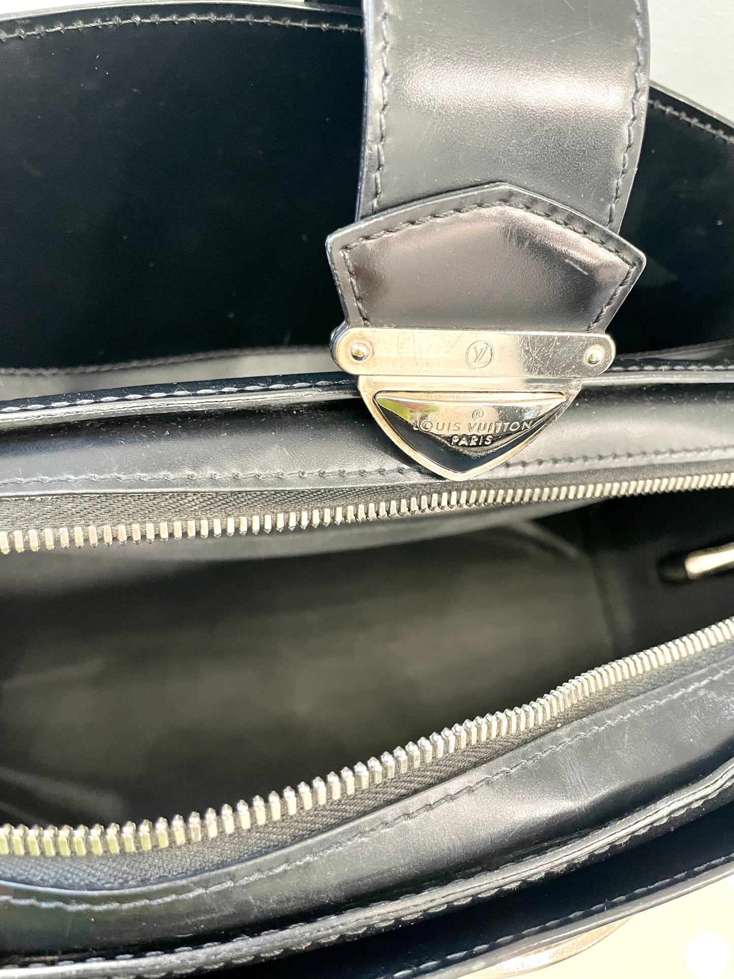 LOUIS VUITTON EPI LEATHER PONT- NEUF GM BAG