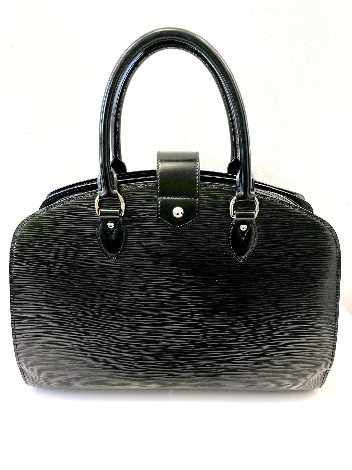 LOUIS VUITTON EPI LEATHER PONT- NEUF GM BAG