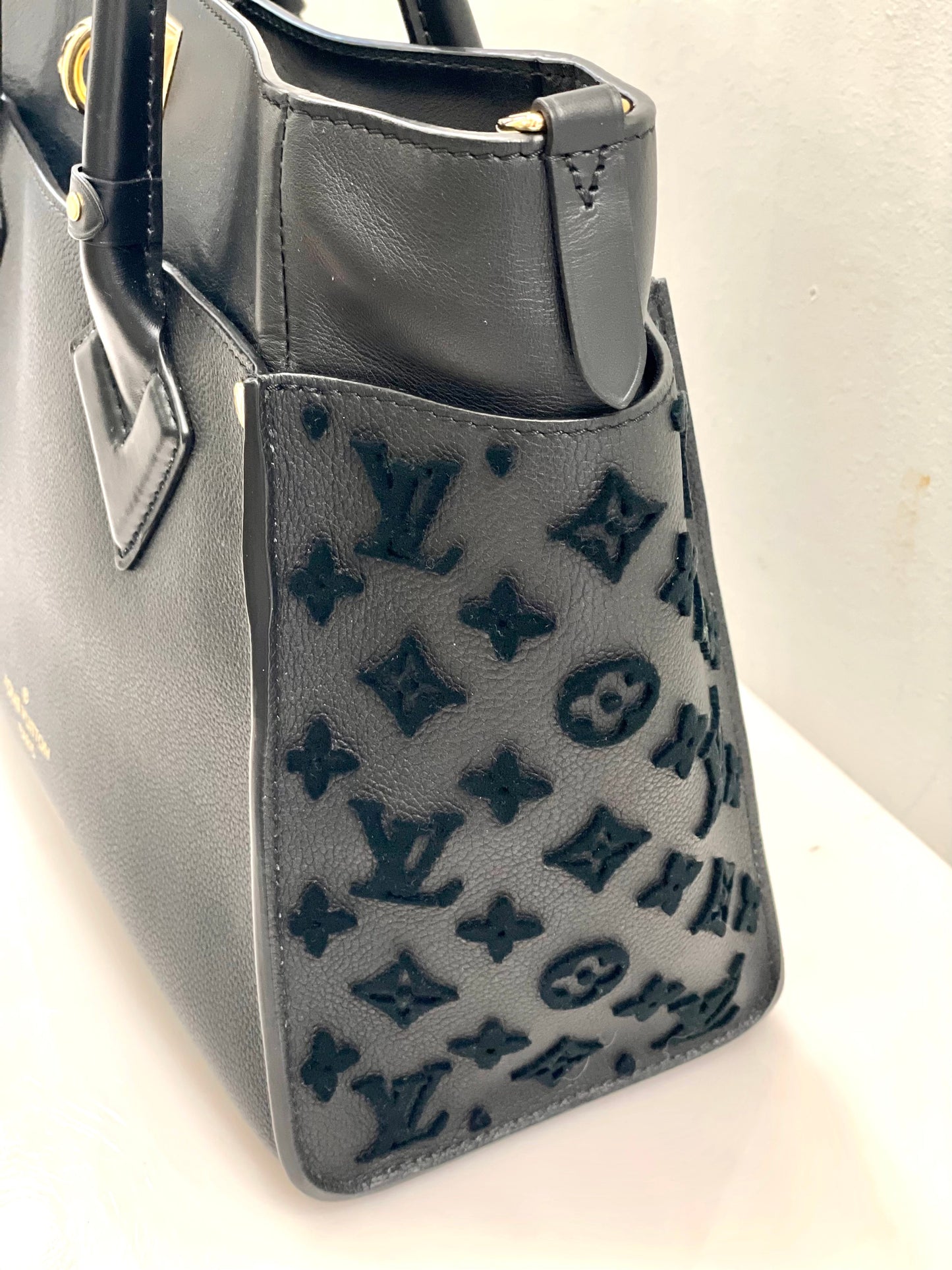 LOUIS VUITTON MONOGRAM TUFFETAGE LEATHER ON MY SIDE TOTE BAG
