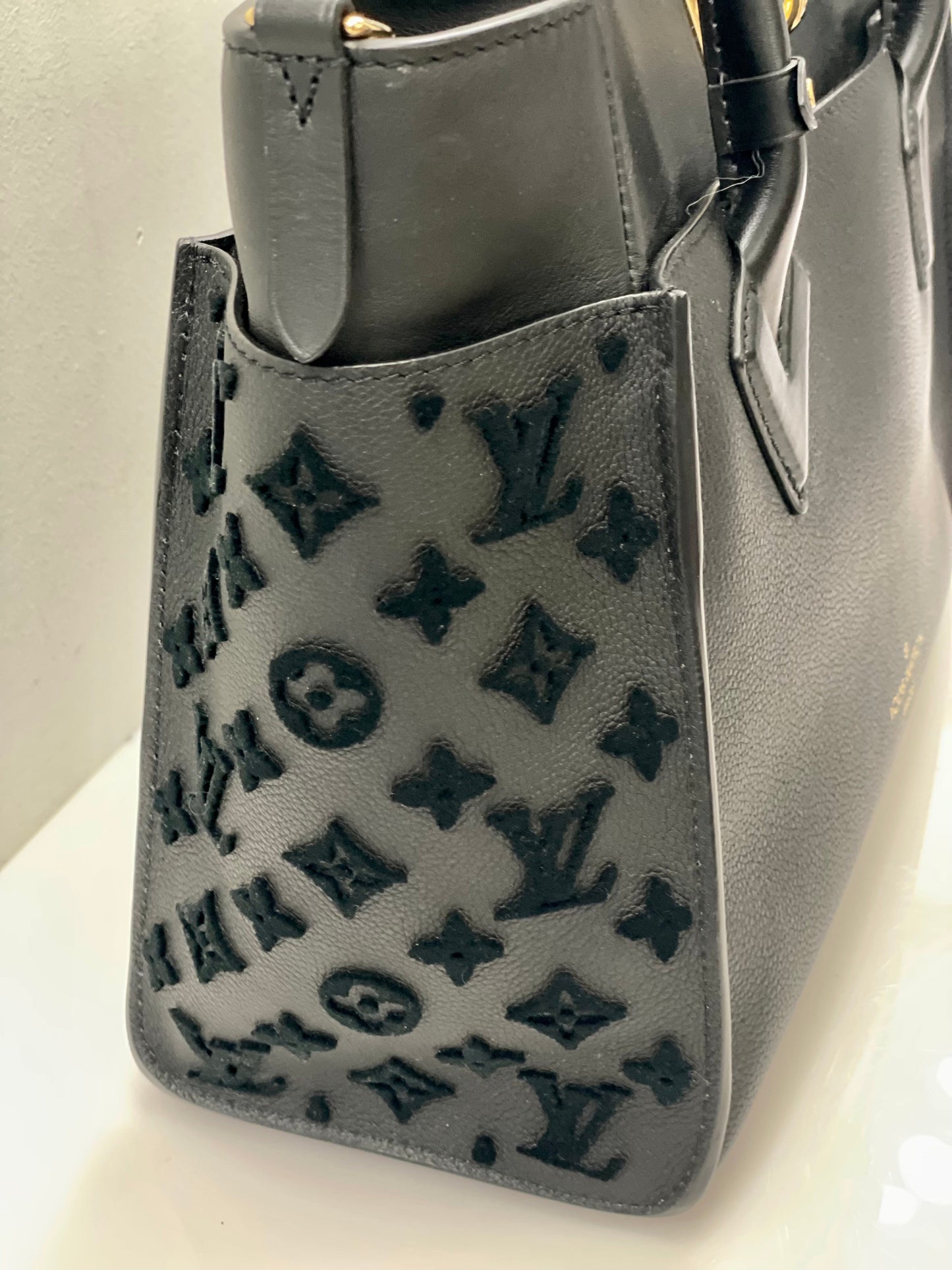 LOUIS VUITTON MONOGRAM TUFFETAGE LEATHER ON MY SIDE TOTE BAG
