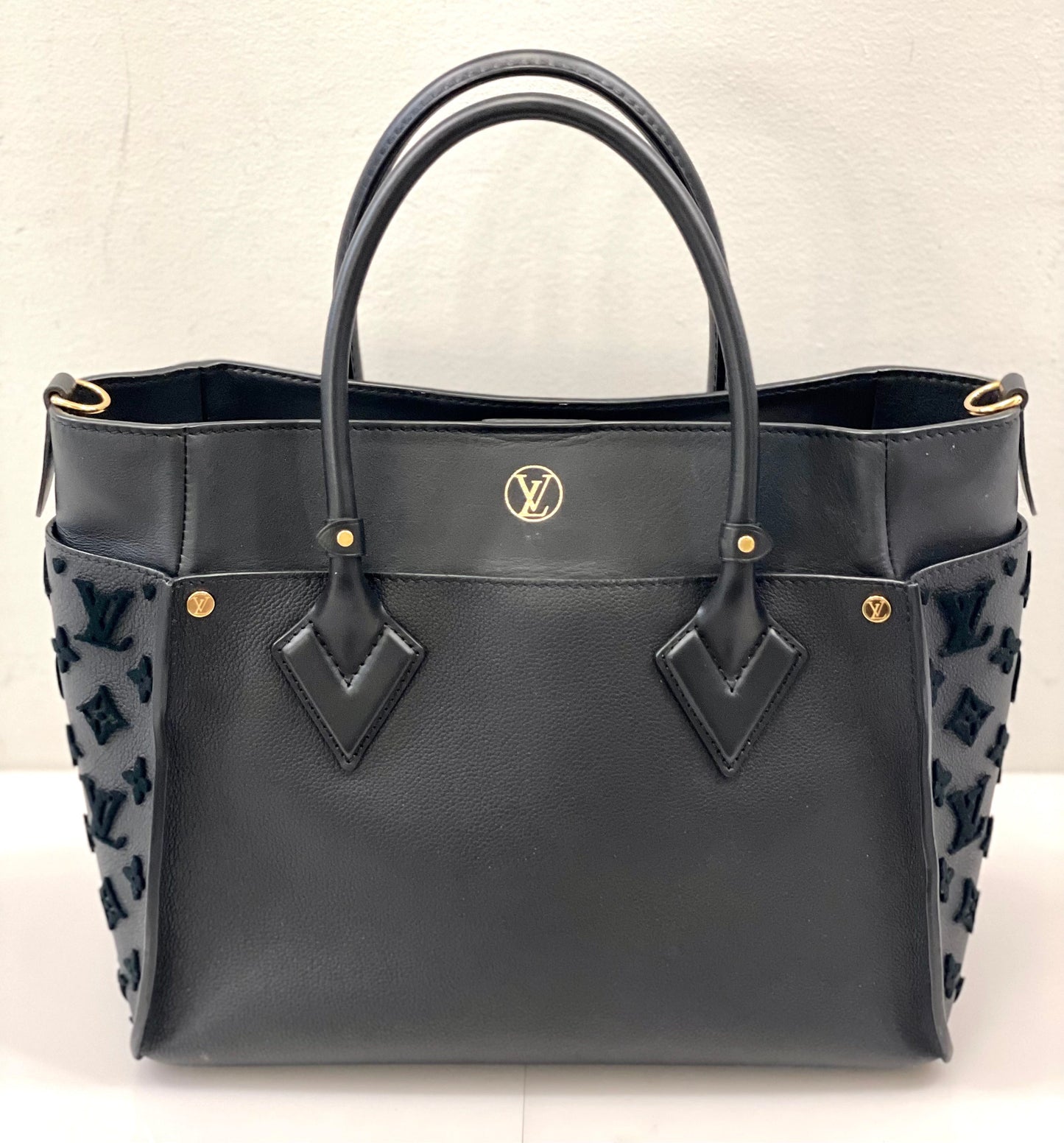 LOUIS VUITTON MONOGRAM TUFFETAGE LEATHER ON MY SIDE TOTE BAG