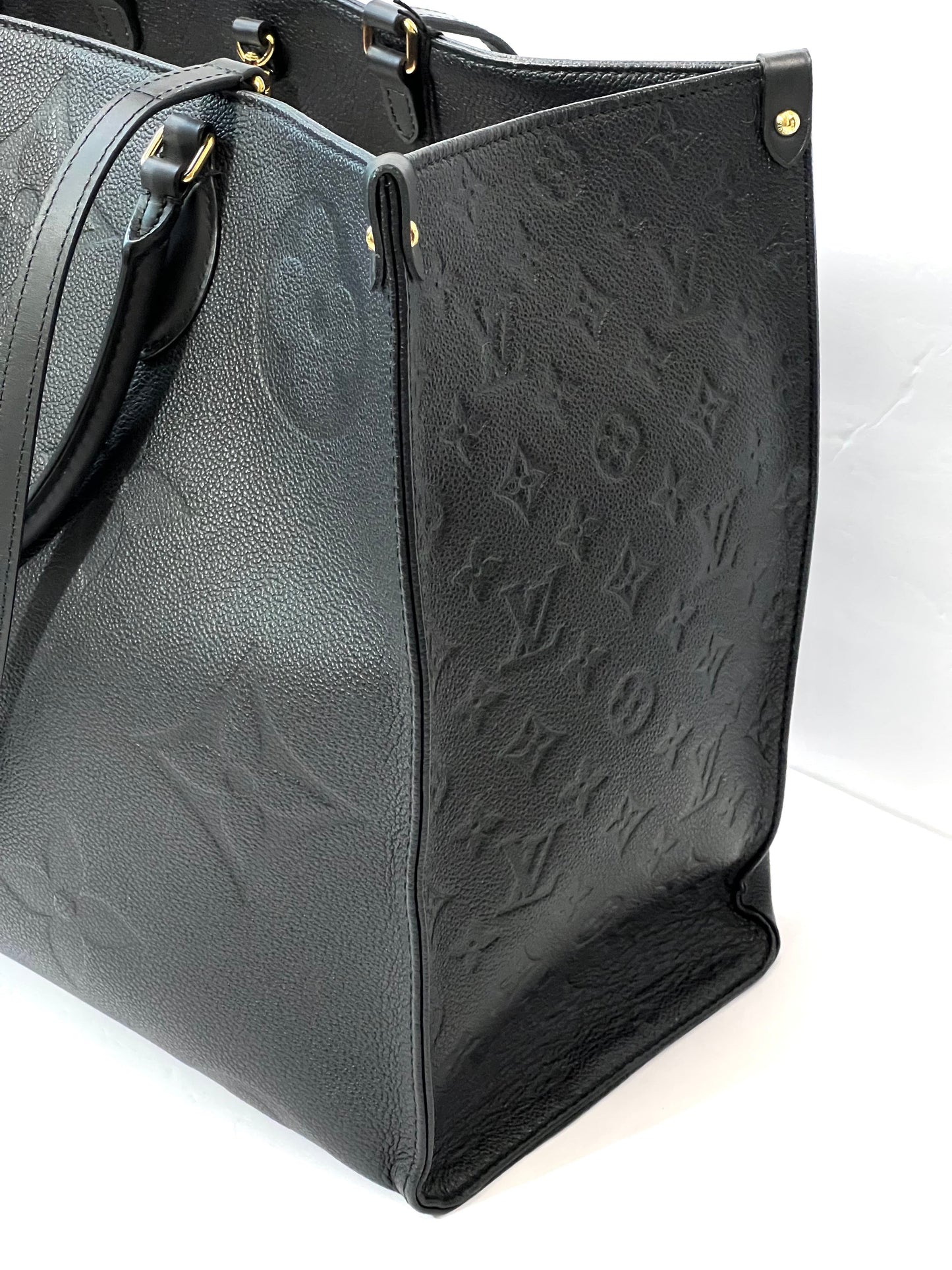 LOUIS VUITTON GIANT MONOGRAM EMPREINTE LEATHER ONTHEGO TOTE BAG