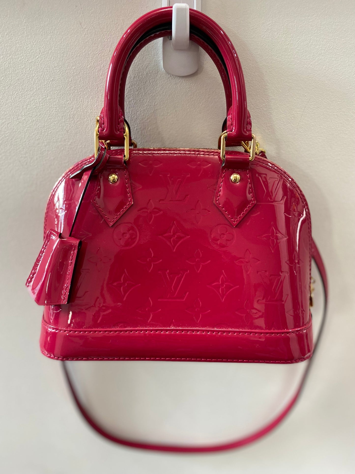 LOUIS VUITTON MONOGRAM VERNIS ALMA BB MAGENTA