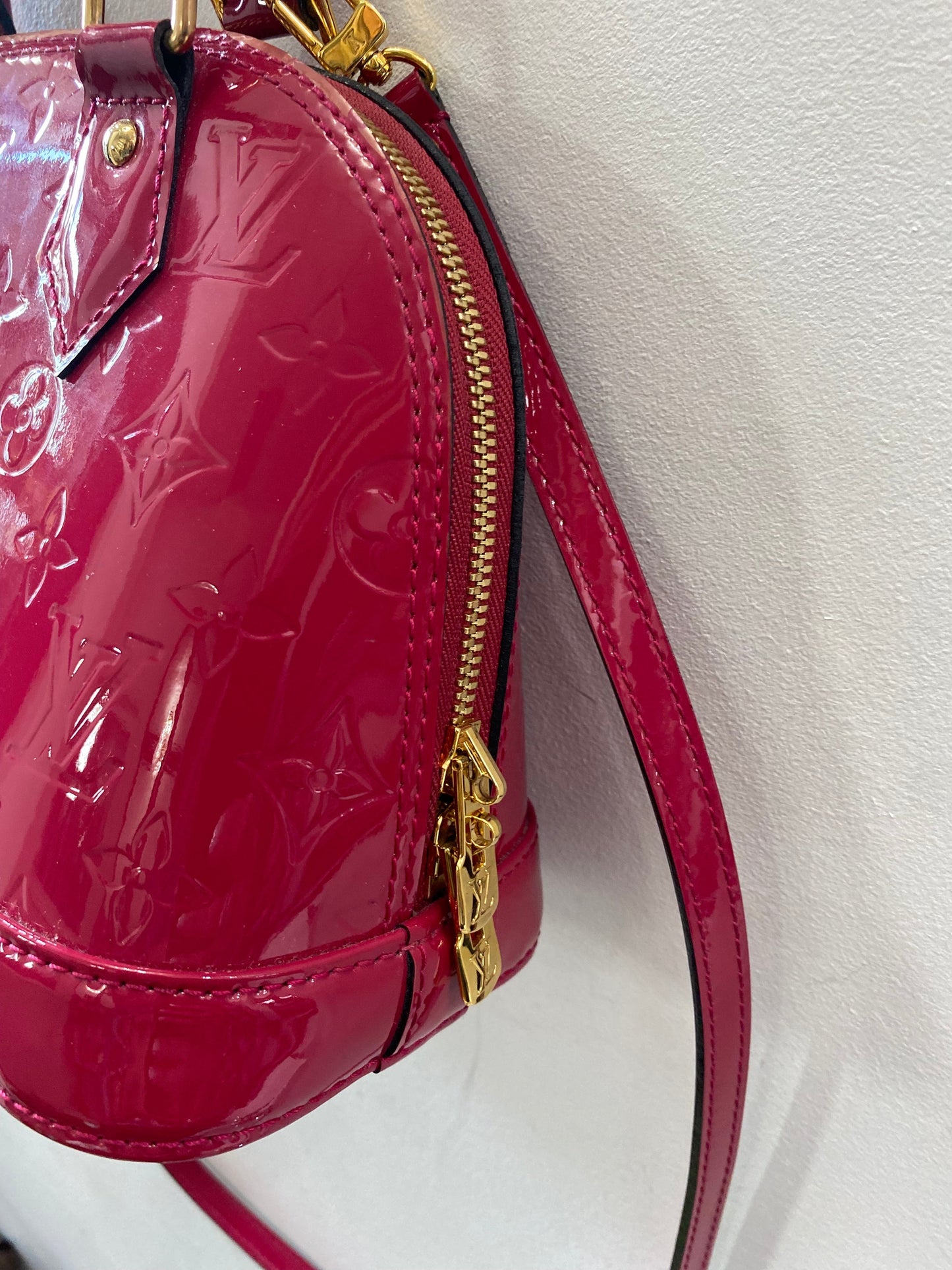 LOUIS VUITTON MONOGRAM VERNIS ALMA BB MAGENTA