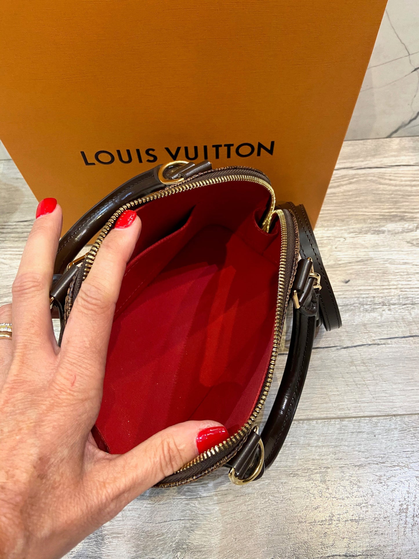 LOUIS VUITTON DAMIER EBENE ALMA BB BAG