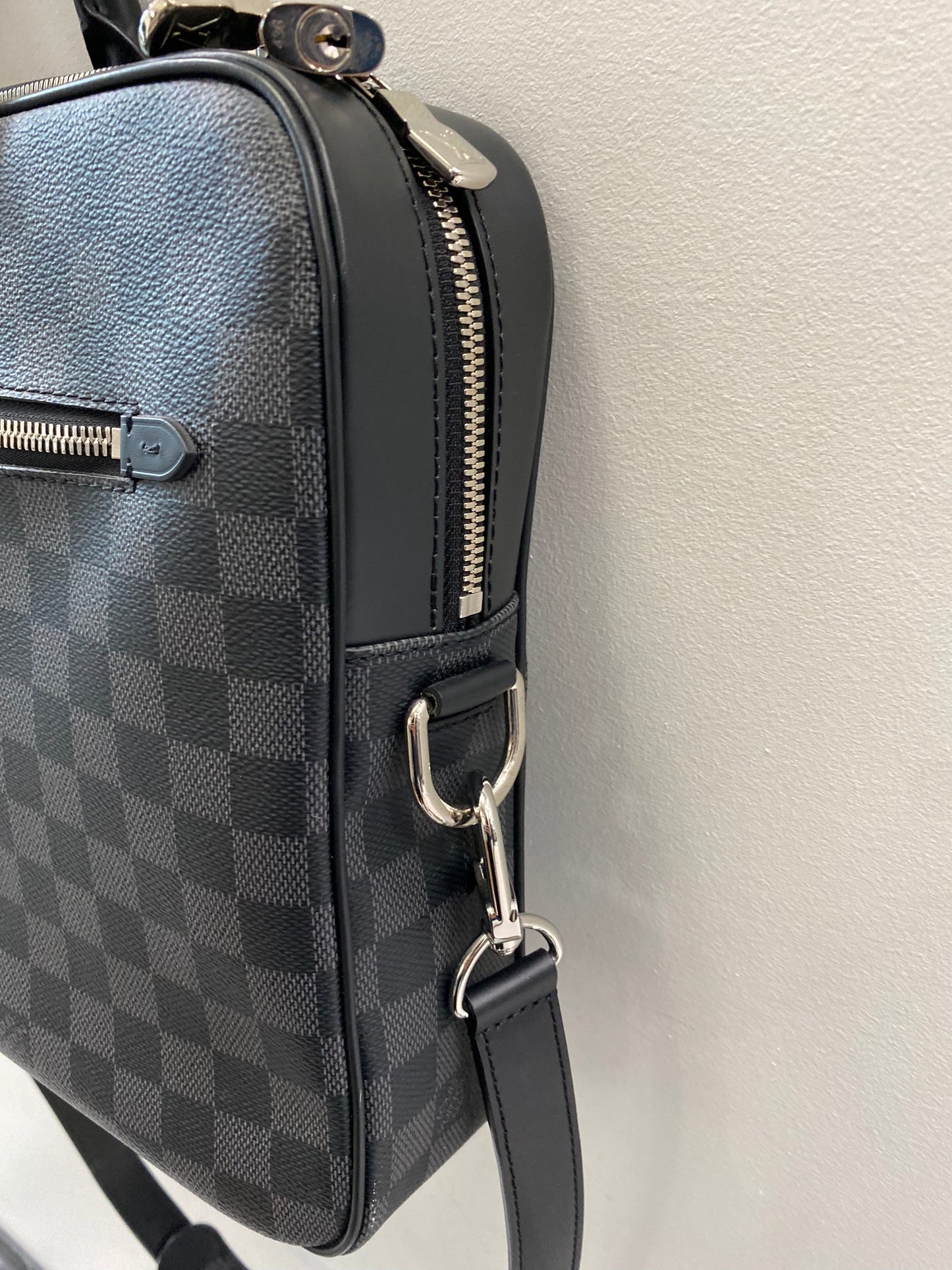 LOUIS VUITTON DAMIER GRAPHITE PORTE DOCUMENTS BUSINESS MM BAG