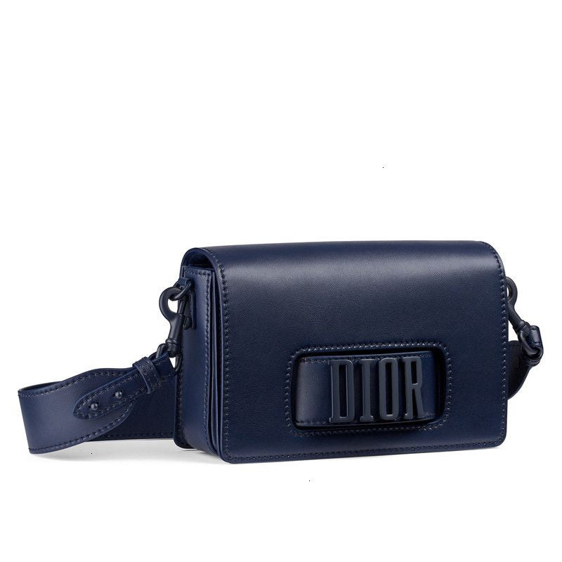Dior logo shoulder bag M80