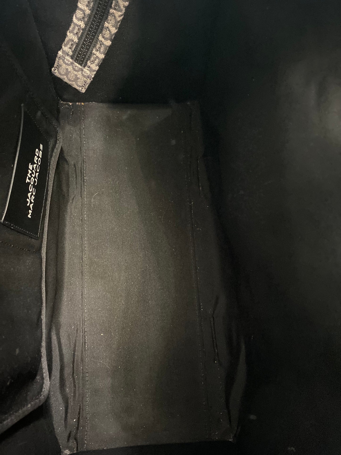 MARC JACOBS MONOGRAM TOTE BAG