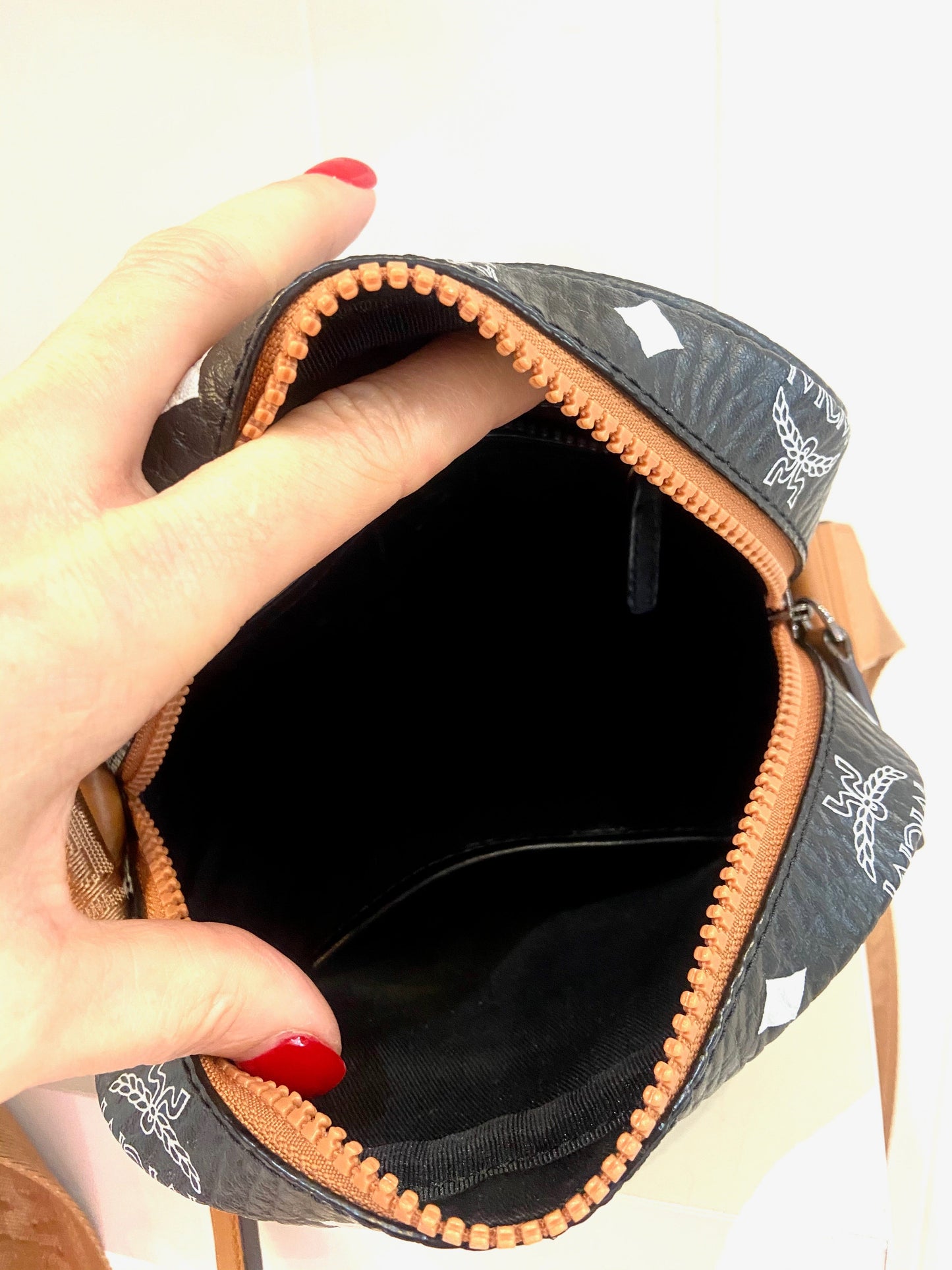 MCM NORTH SOUTH VISETOS CROSSBODY BAG