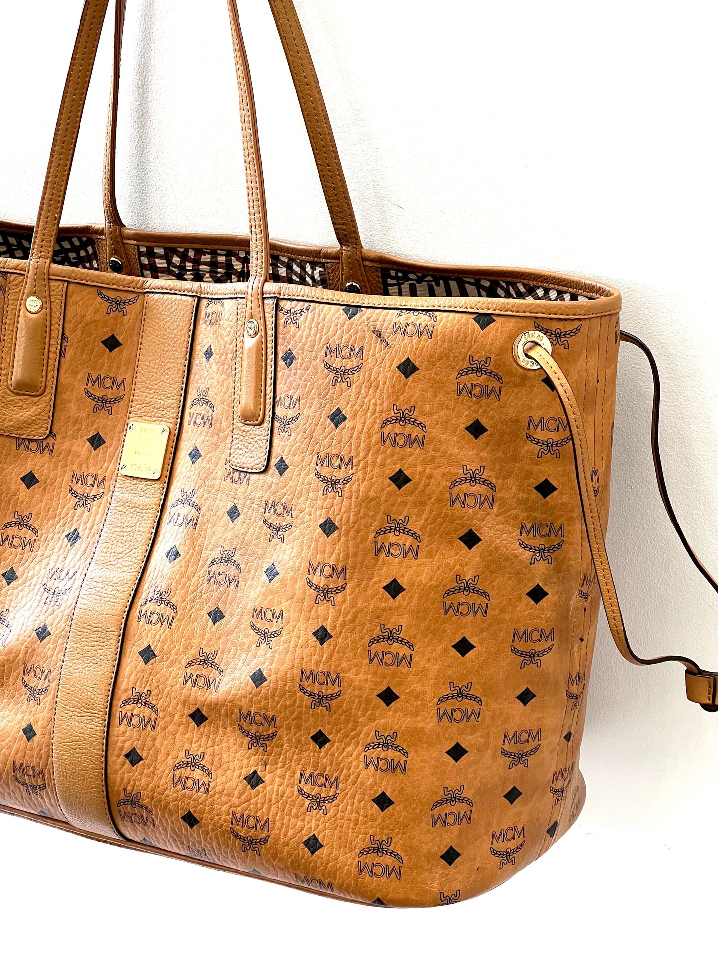MCM LIZ REVERSIBLE LARGE VISETOS TOTE BAG