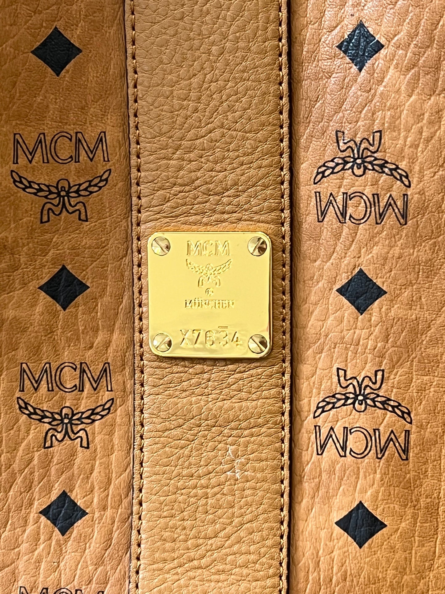 MCM LIZ REVERSIBLE LARGE VISETOS TOTE BAG