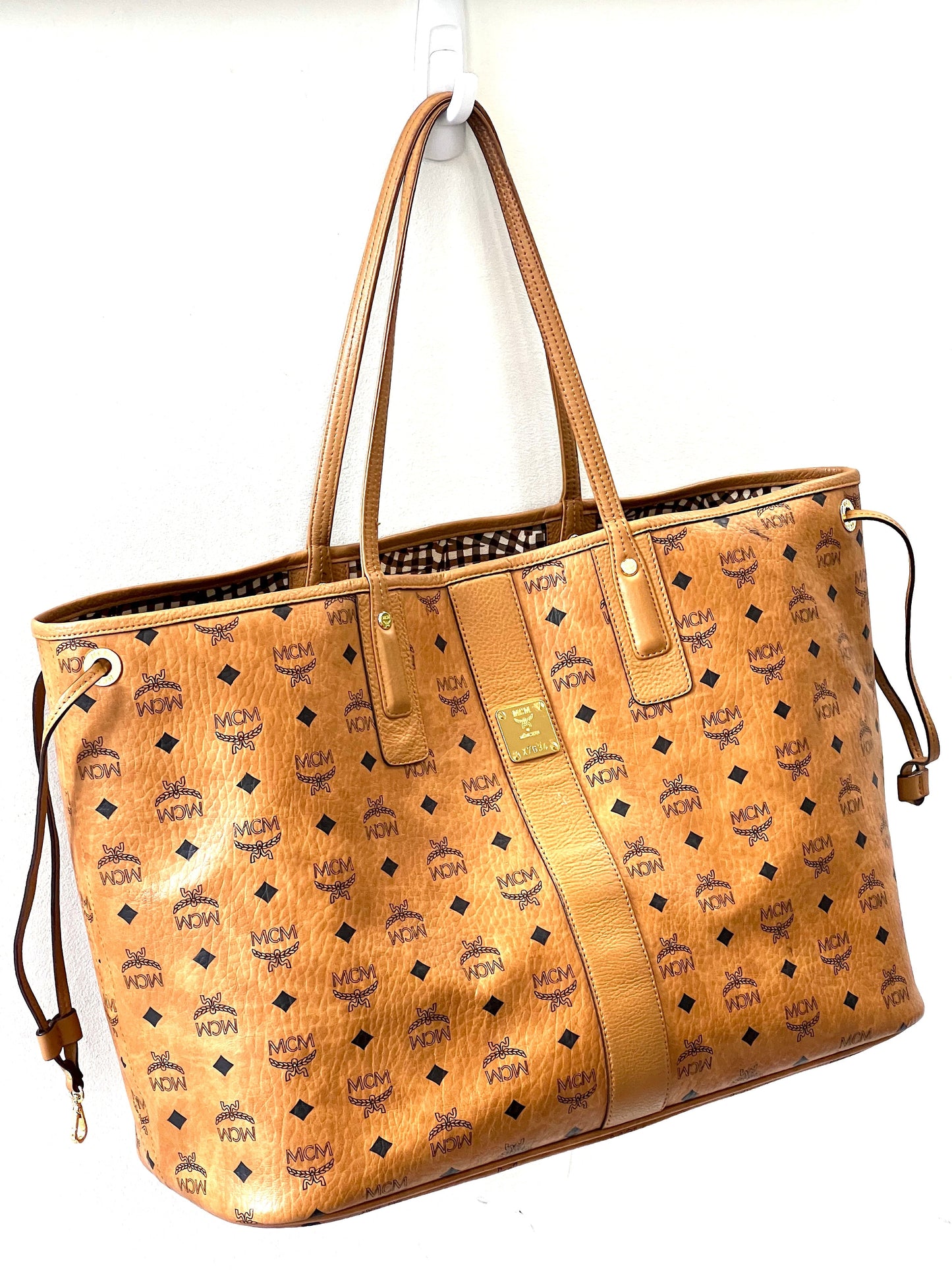 MCM LIZ REVERSIBLE LARGE VISETOS TOTE BAG