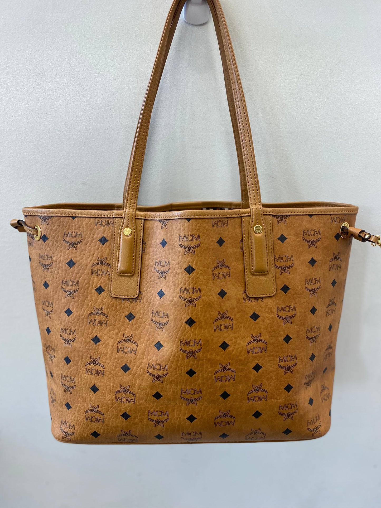 MCM MEDIUM LIZ VISETOS TOTE BAG