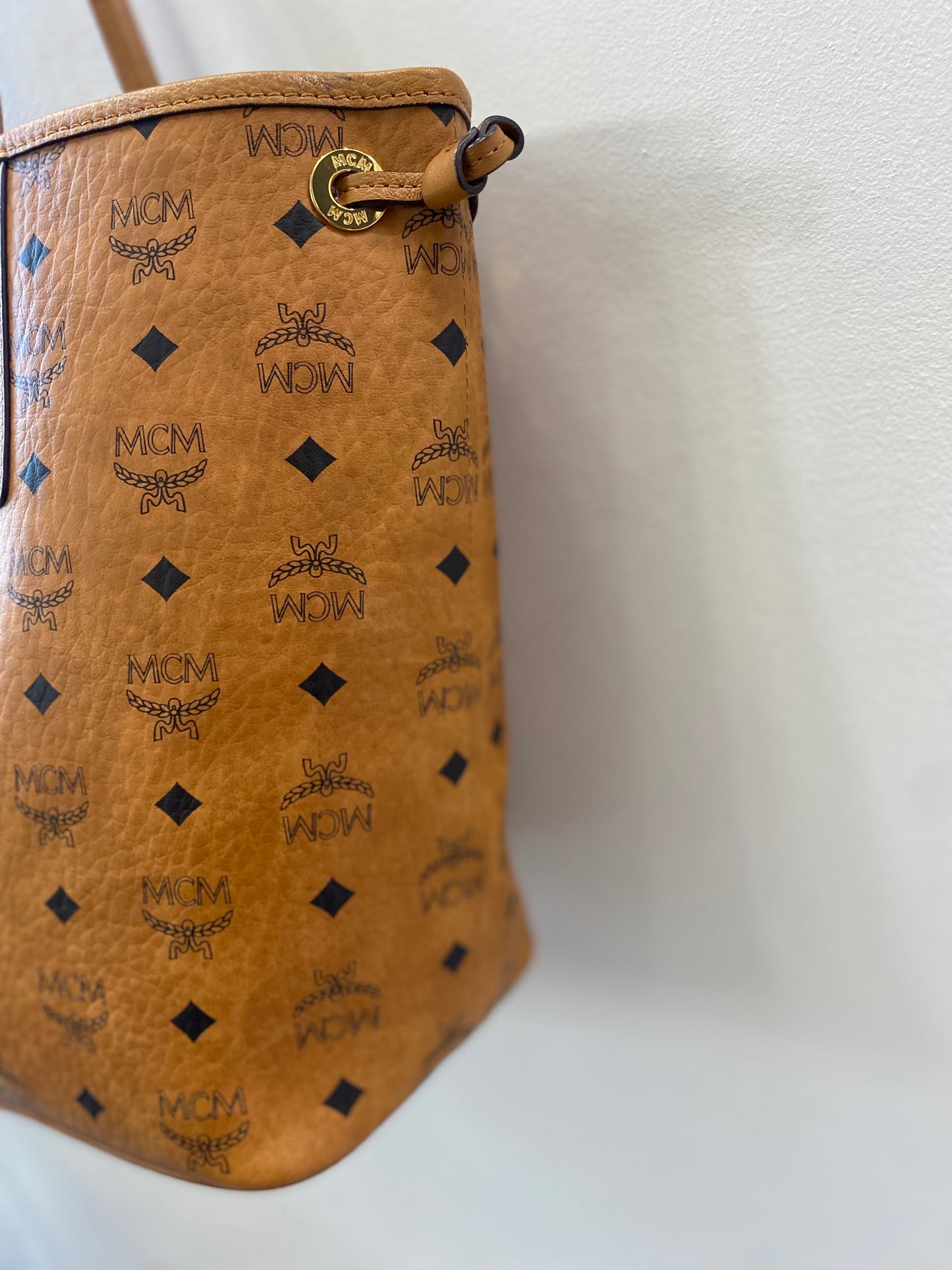 MCM MEDIUM LIZ VISETOS TOTE BAG