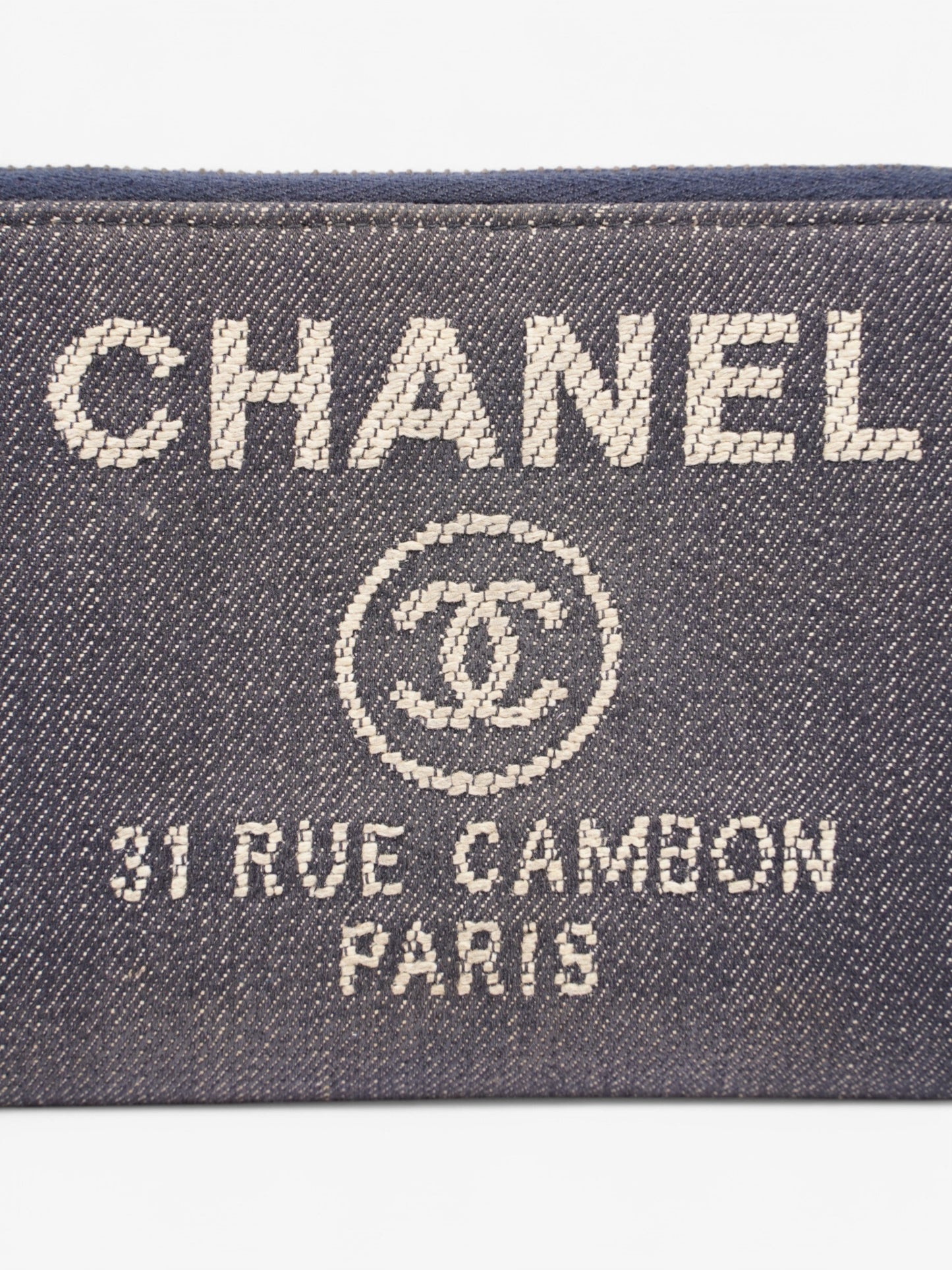 Chanel Chanel Zip Purse Navy / White Denim