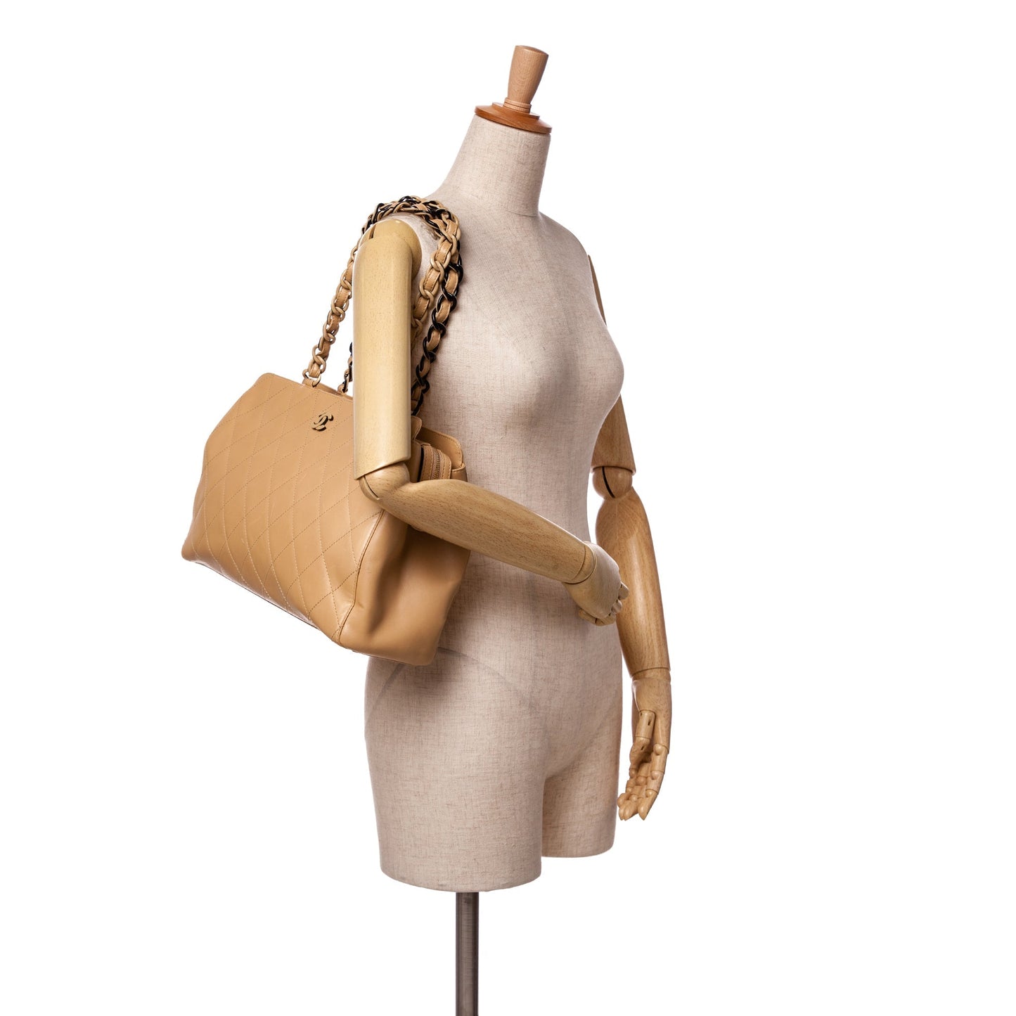 Chanel Cc Quilted Lambskin Chain Shoulder Bag