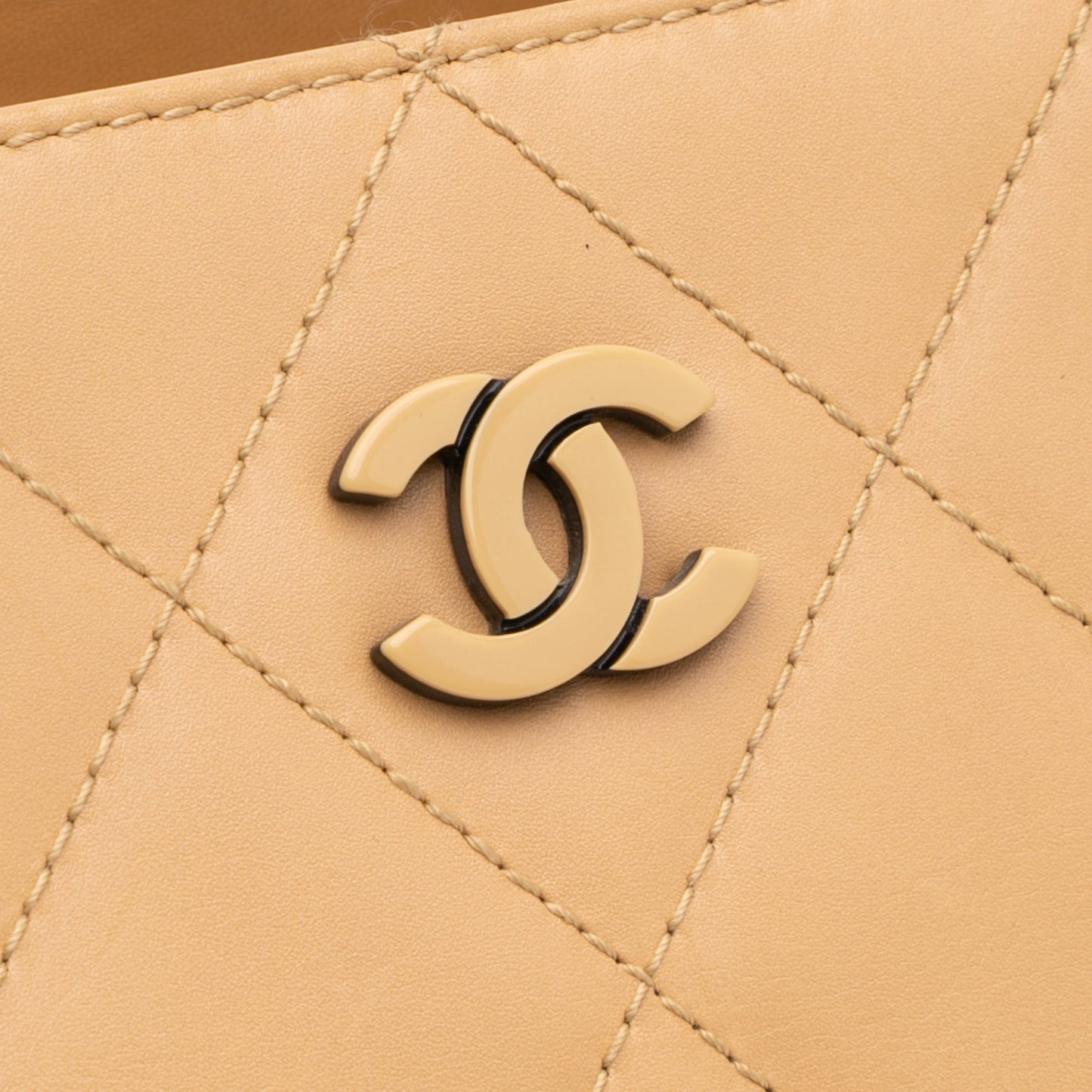 Chanel Cc Quilted Lambskin Chain Shoulder Bag