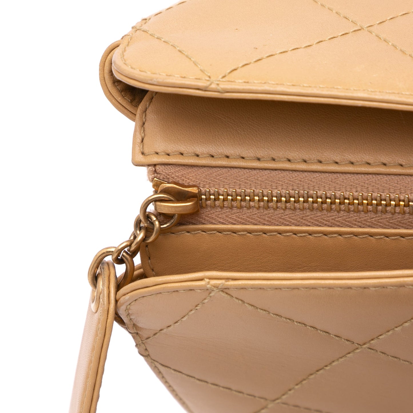Chanel Cc Quilted Lambskin Chain Shoulder Bag