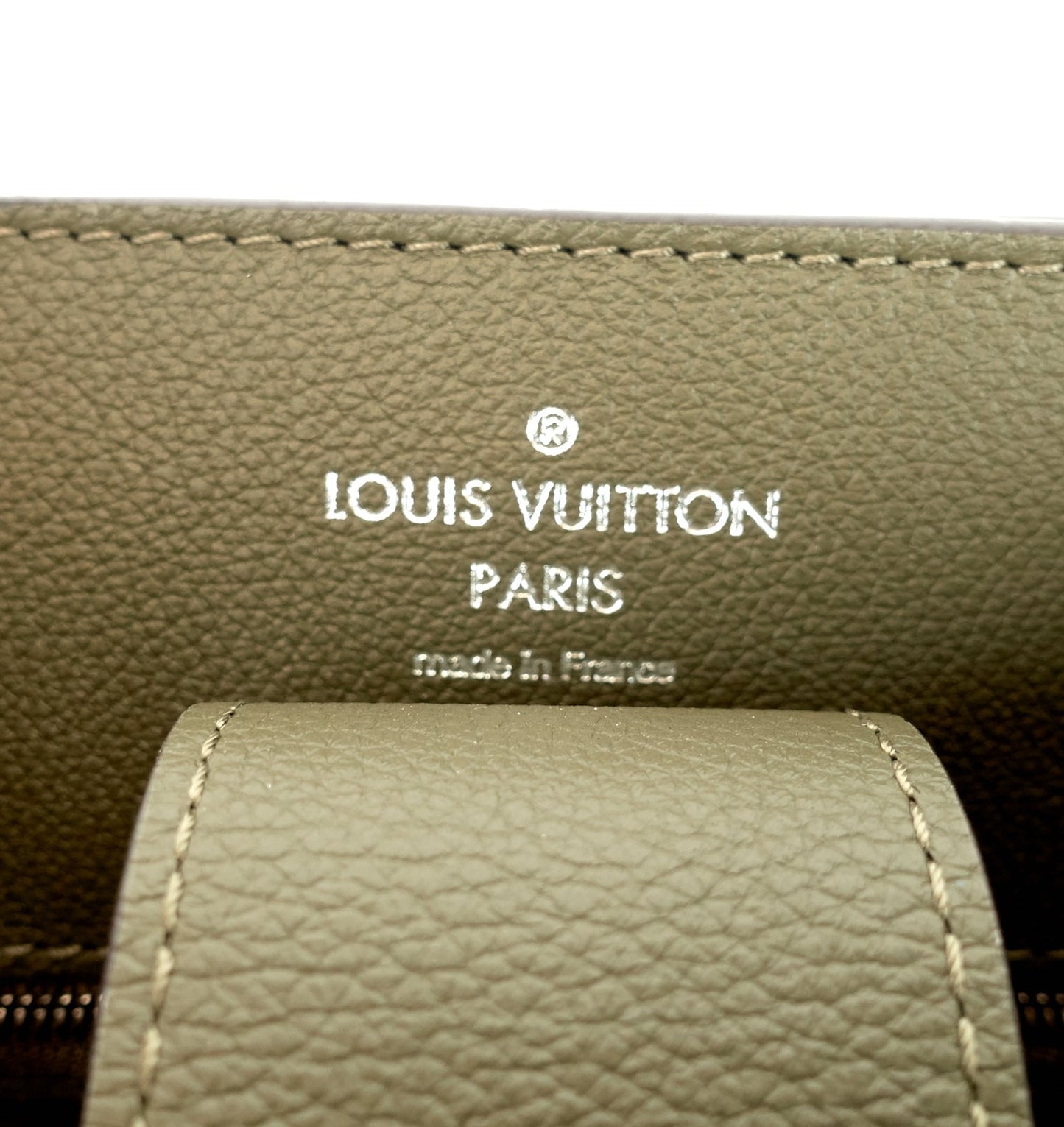 Louis Vuitto LockMe Calfskin Leather Bucket Bag