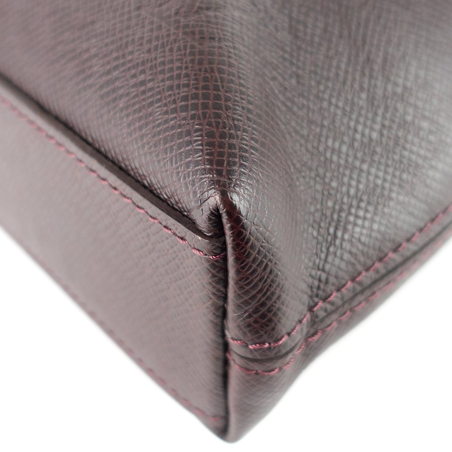 Louis Vuitto Anton Taiga Leather Soft Briefcase Bag