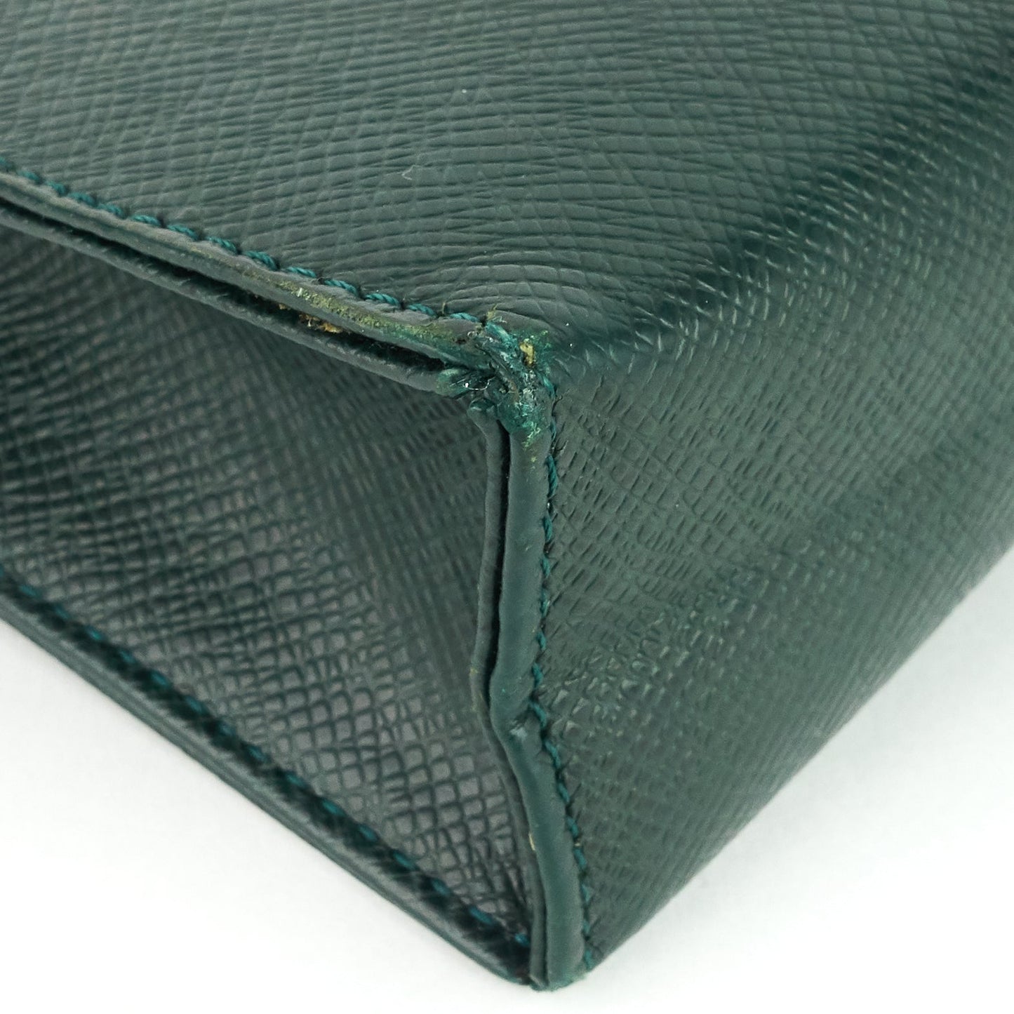 Louis Vuitto Toiletry 26 Epicea Taiga Leather Pouch