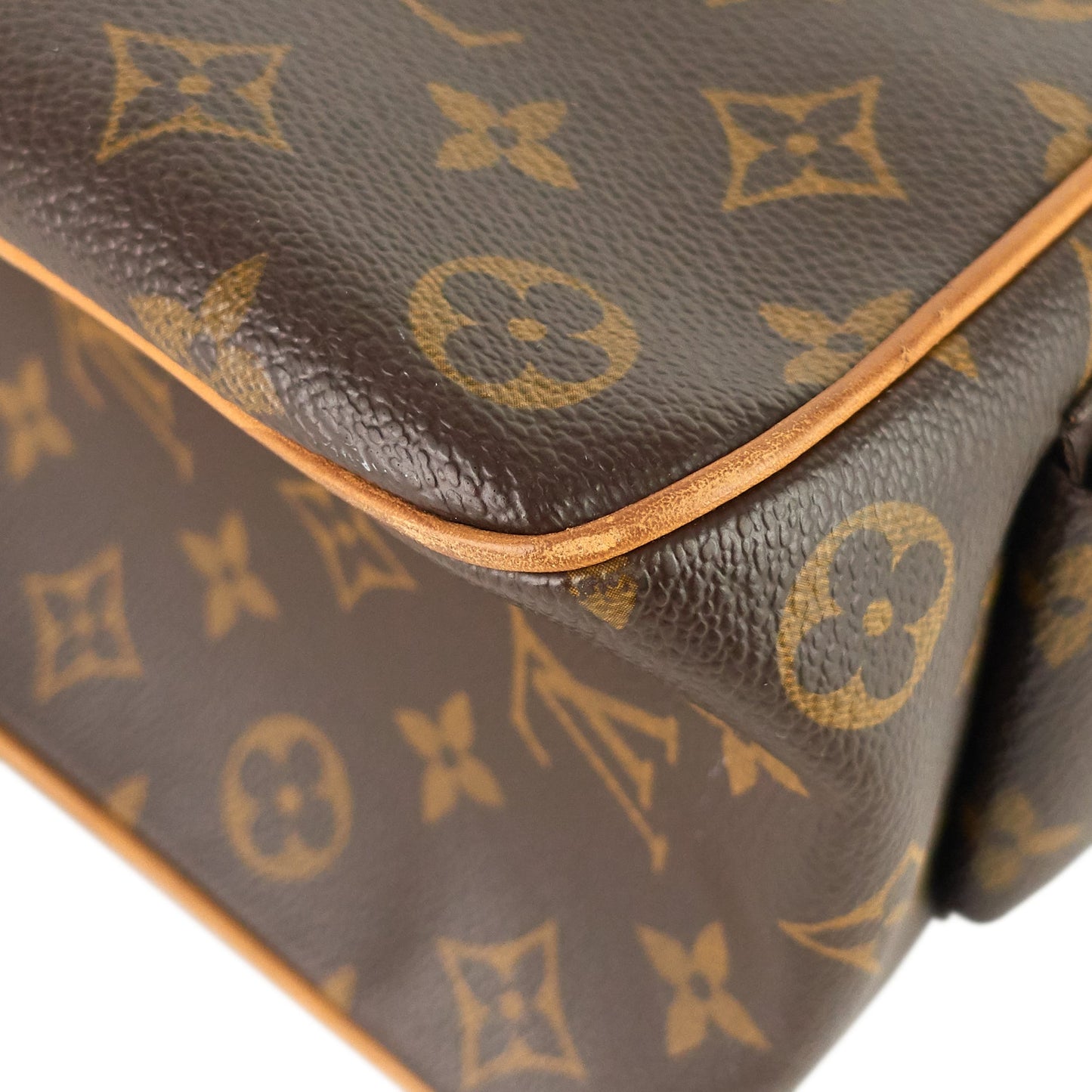 Louis Vuitto Multipli Cite GM Monogram Canvas Bag
