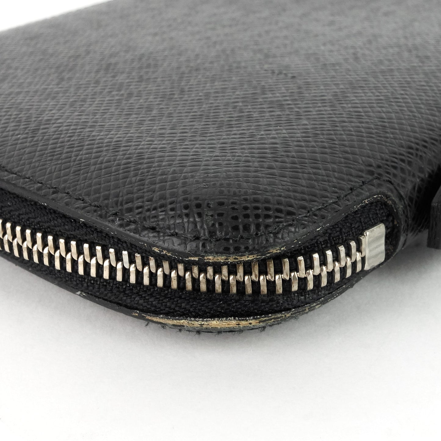 Louis Vuitto Atoll Taiga Leather Travel Organizer Bag