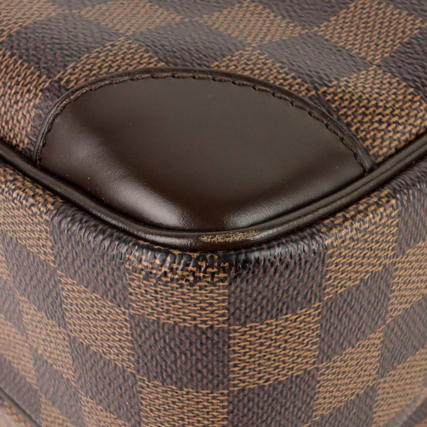 Louis Vuitto Nil 28 Damier Ebene Canvas Messenger Bag