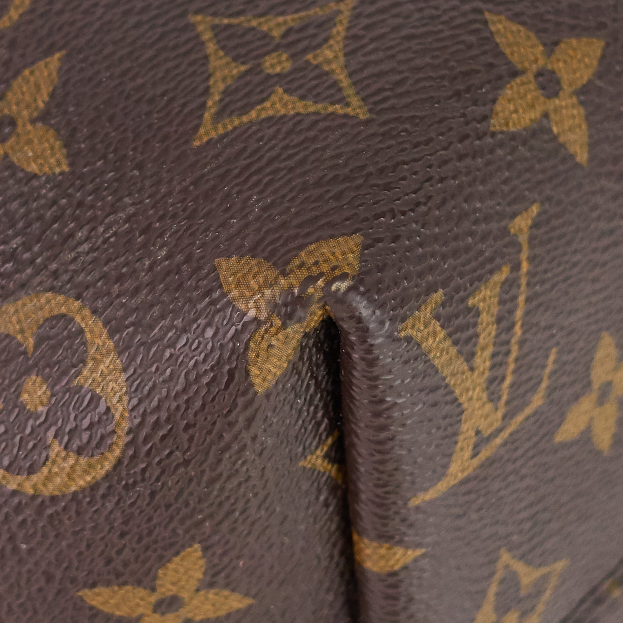 Louis Vuitto Turenne MM Monogram Canvas Bag