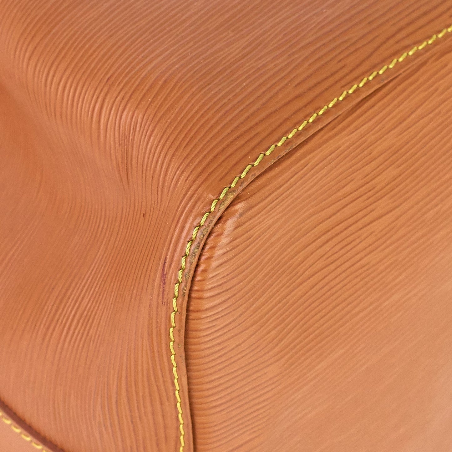 Louis Vuitto Petit NoÃ© Cipango Gold Epi Leather Bag