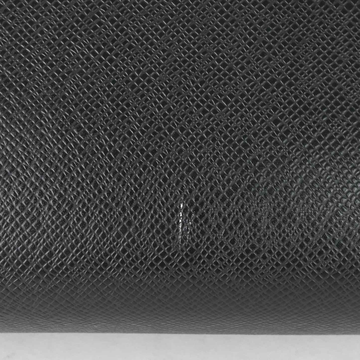 Louis Vuitto Kasbek GM Taiga Leather Bag