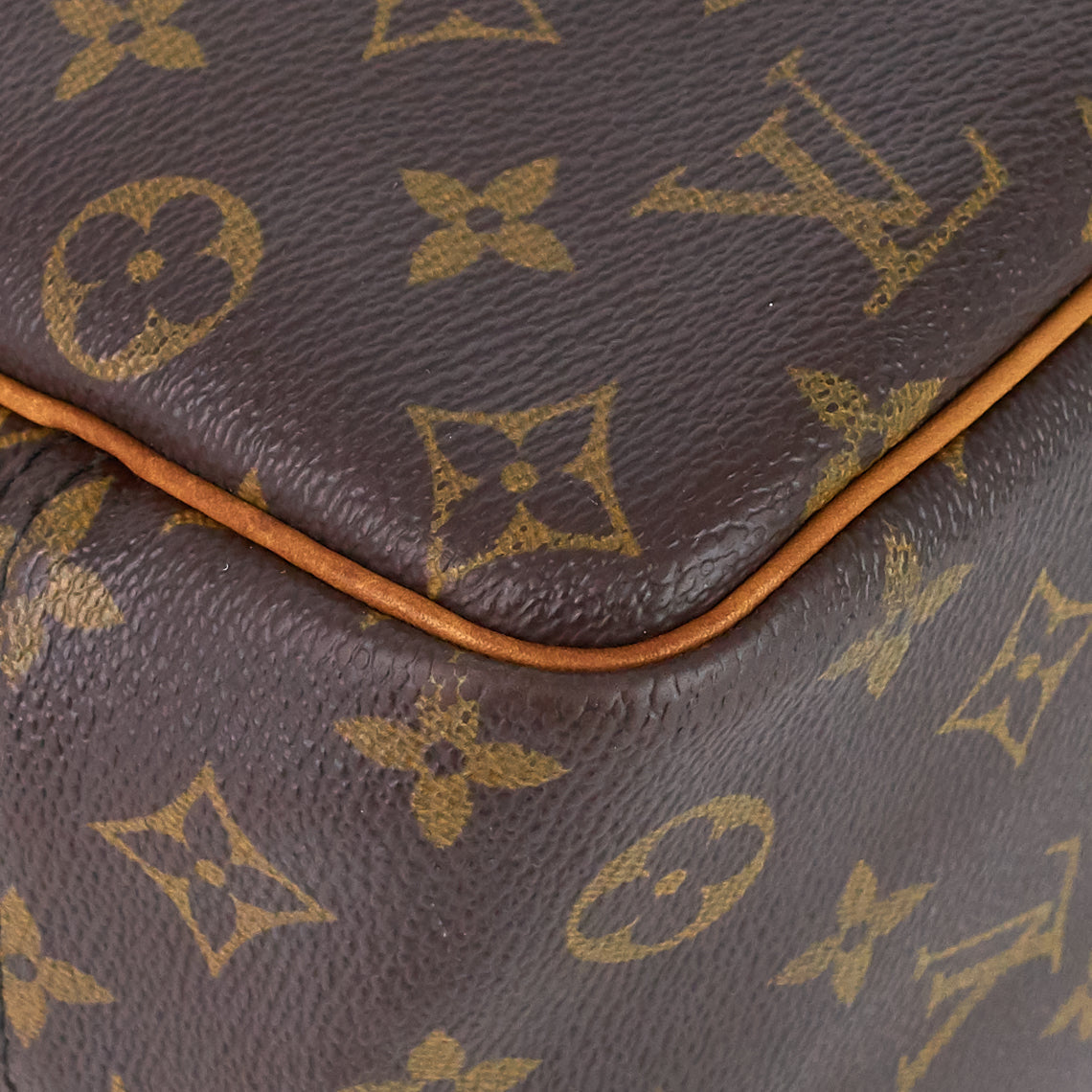 Louis Vuitto Deauville Monogram Canvas Bag
