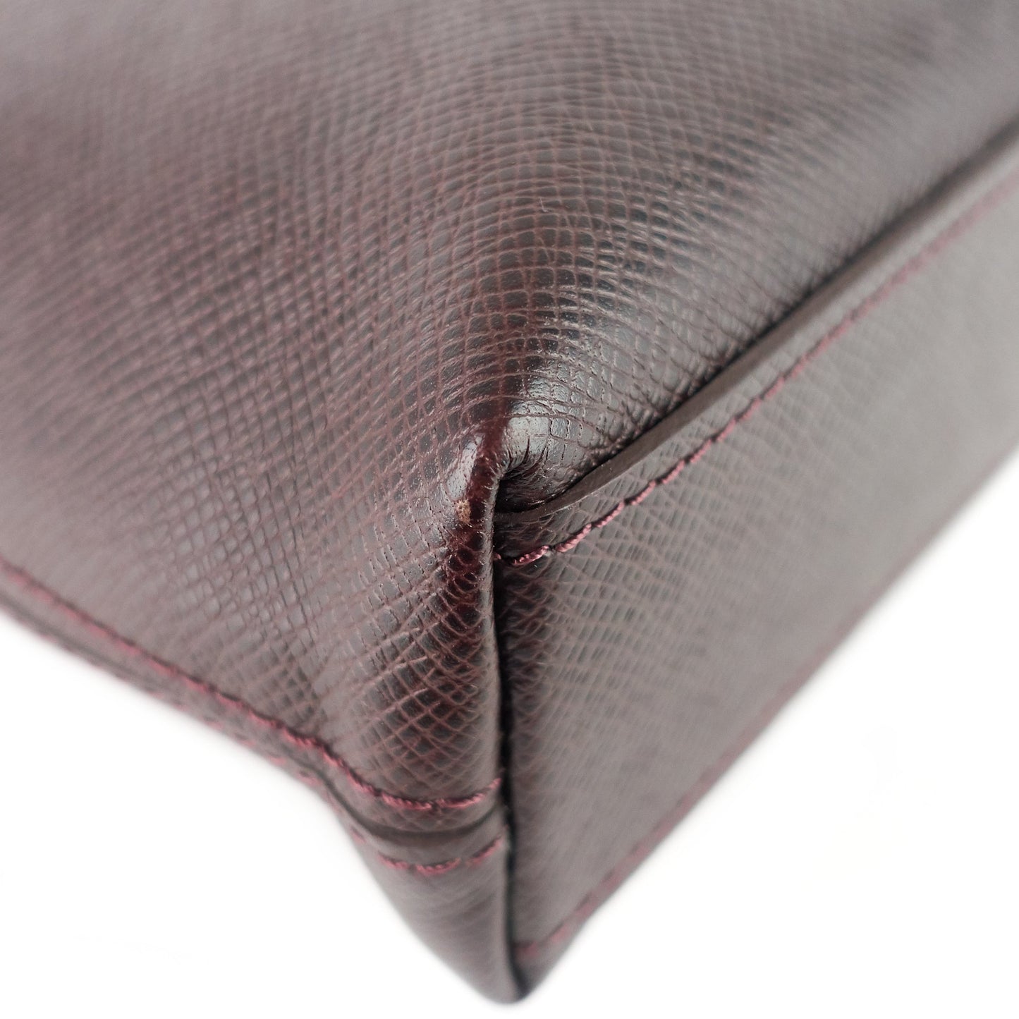 Louis Vuitto Anton Taiga Leather Soft Briefcase Bag