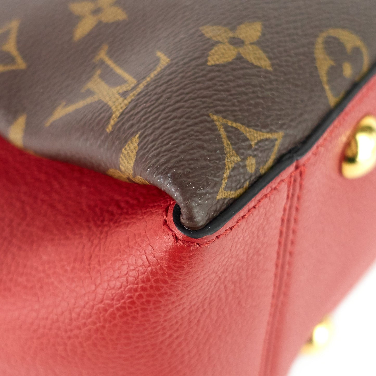 Louis Vuitto SurÃ¨ne MM Monogram Canvas and Calfskin Leather Tote Bag