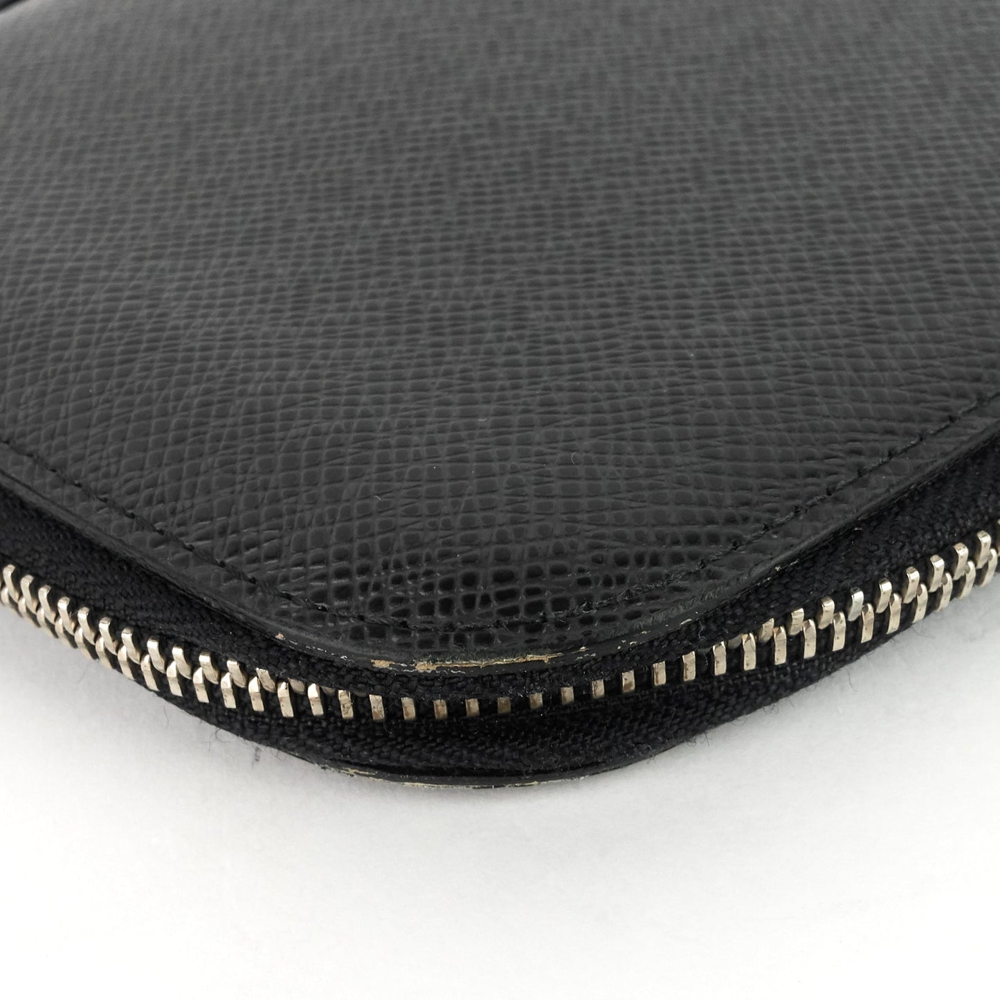 Louis Vuitto Atoll Taiga Leather Travel Organizer Bag