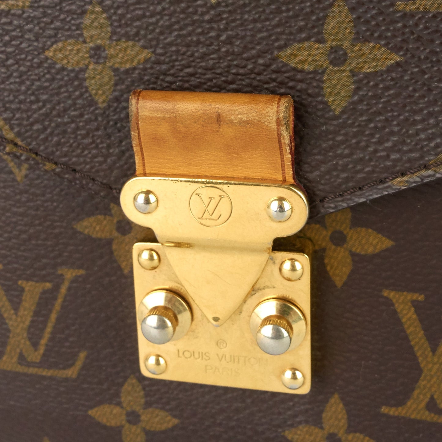 Louis Vuitto MÃ©tis Monogram Canvas Hobo Bag