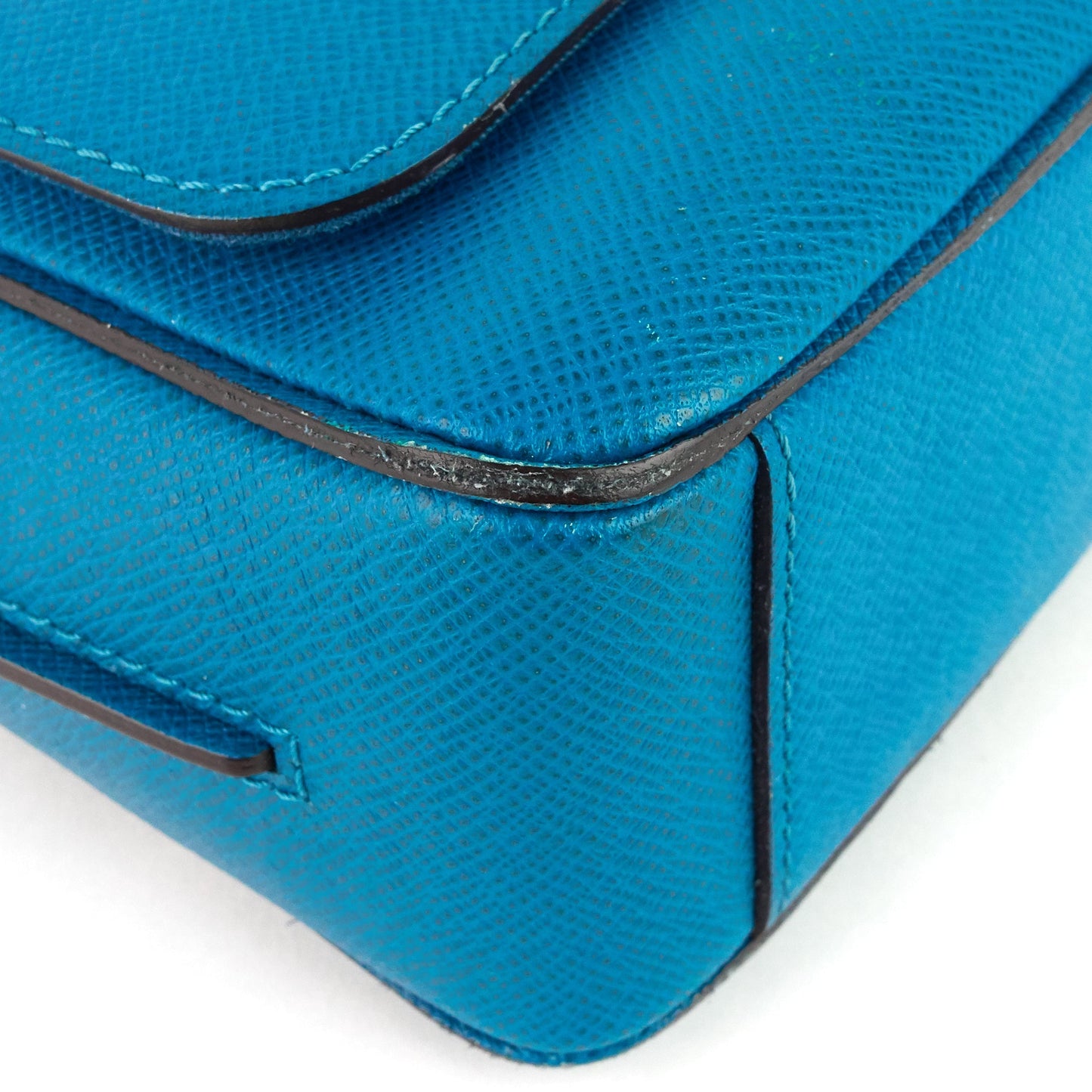 Louis Vuitto Roman PM Taiga Leather Messenger Bag