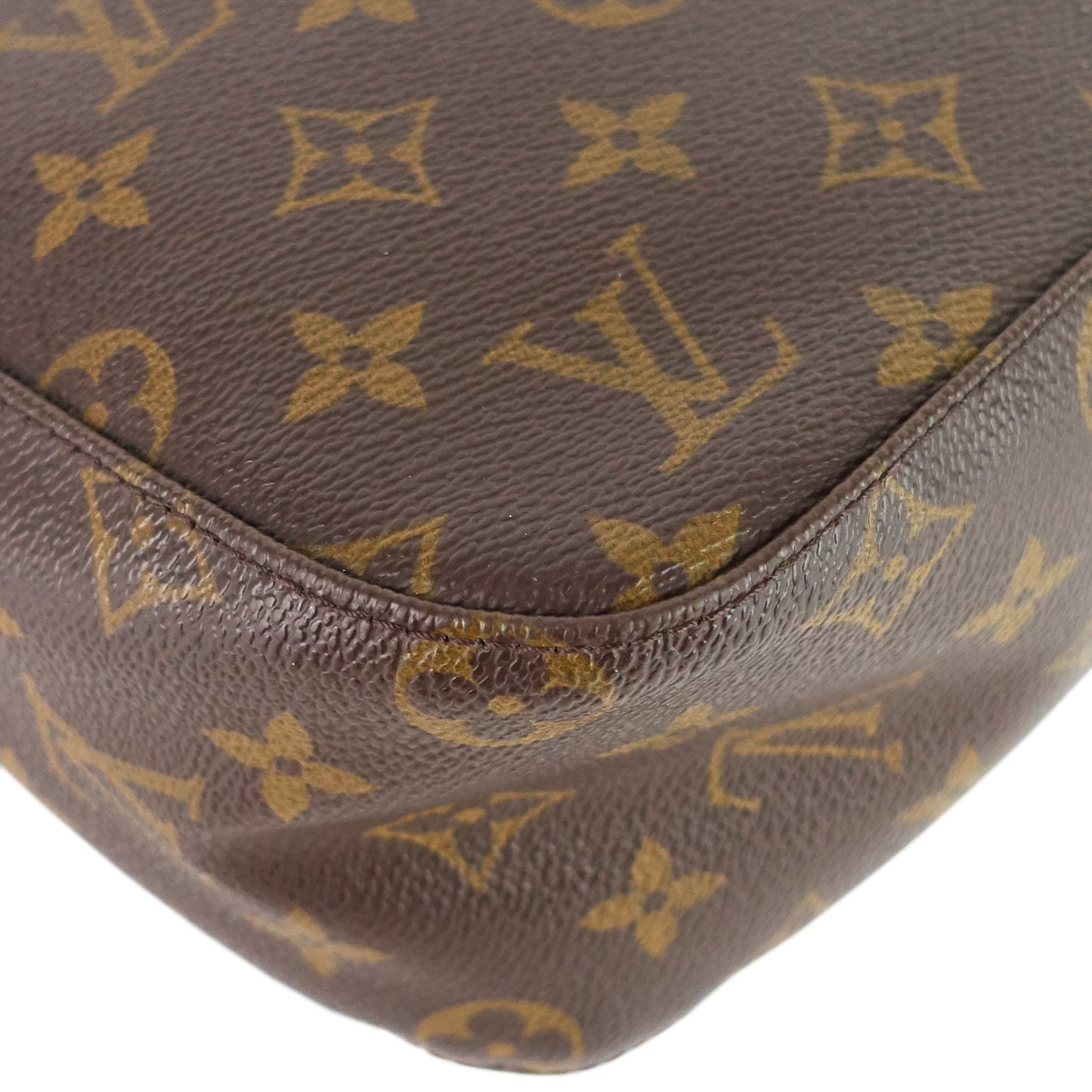 Louis Vuitto Looping MM Monogram Canvas Bag