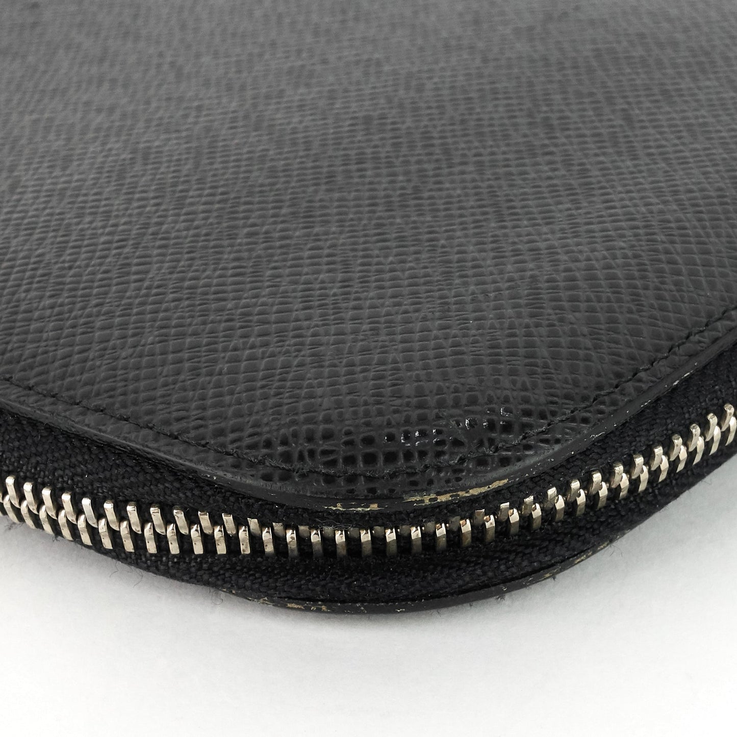 Louis Vuitto Atoll Taiga Leather Travel Organizer Bag