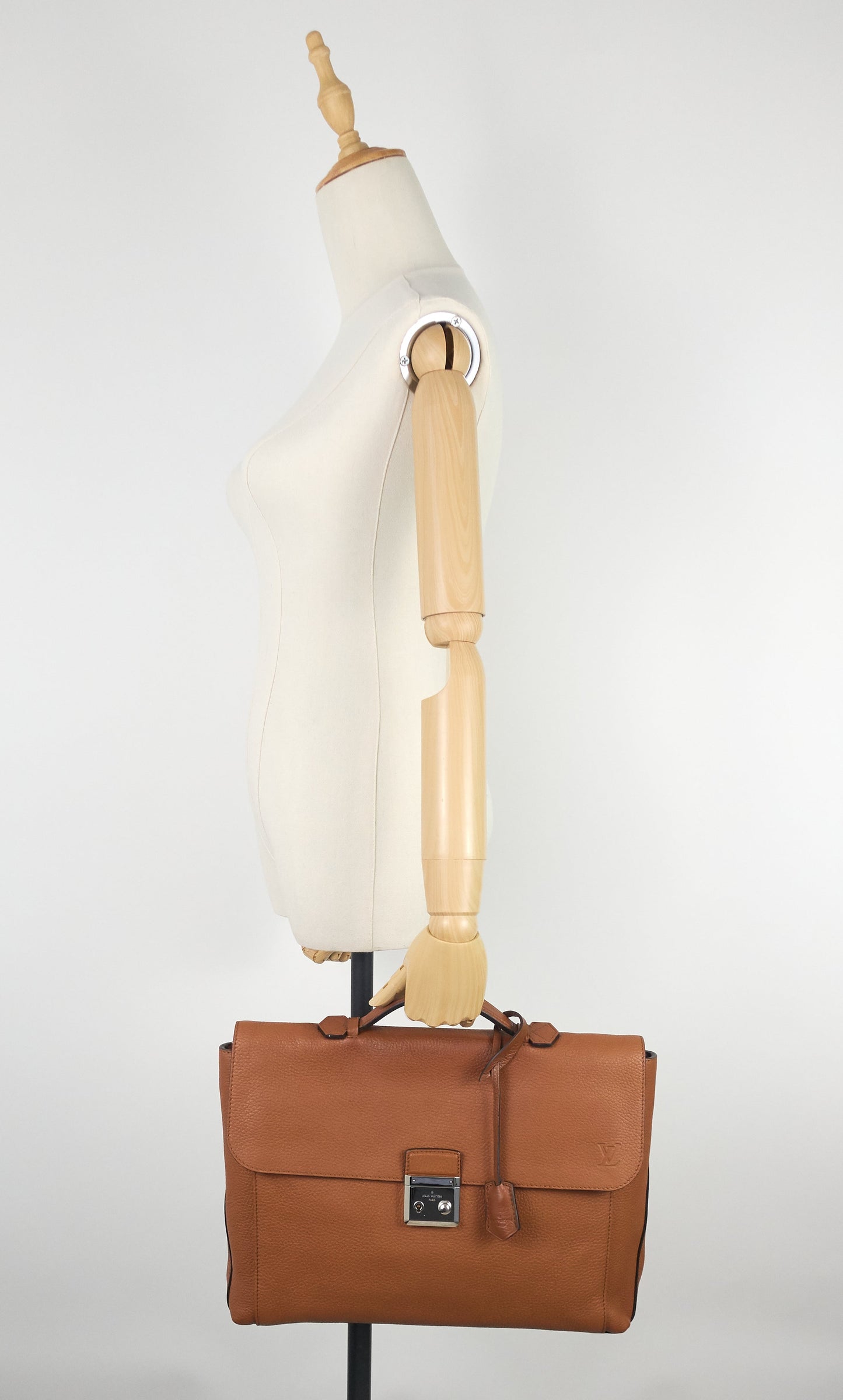 Louis Vuitto Serviette Dorian Taurillon Leather Briefcase Bag