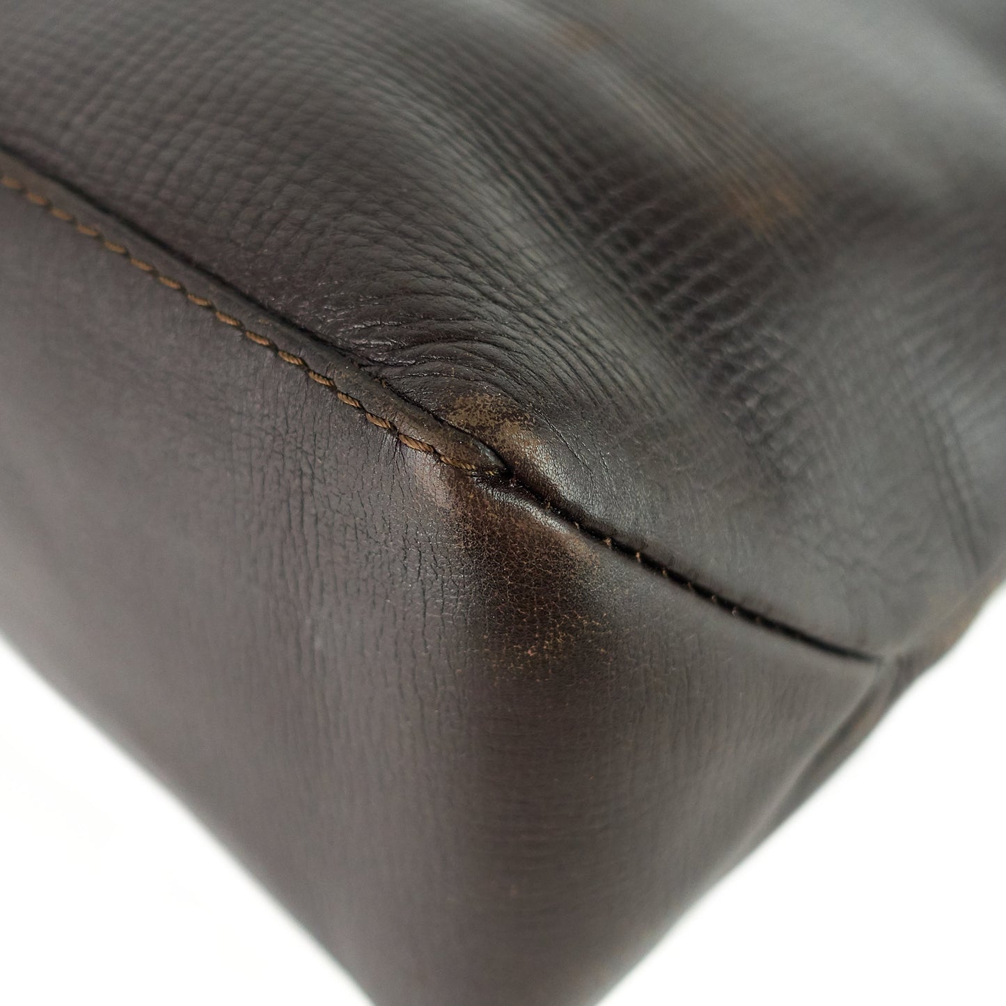 Louis Vuitto Omaha Utah Leather Messenger Bag