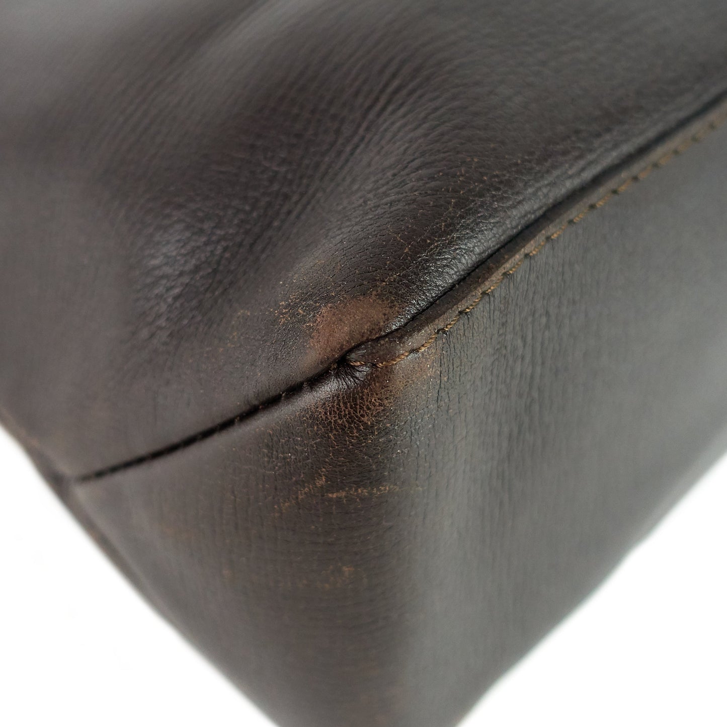 Louis Vuitto Omaha Utah Leather Messenger Bag