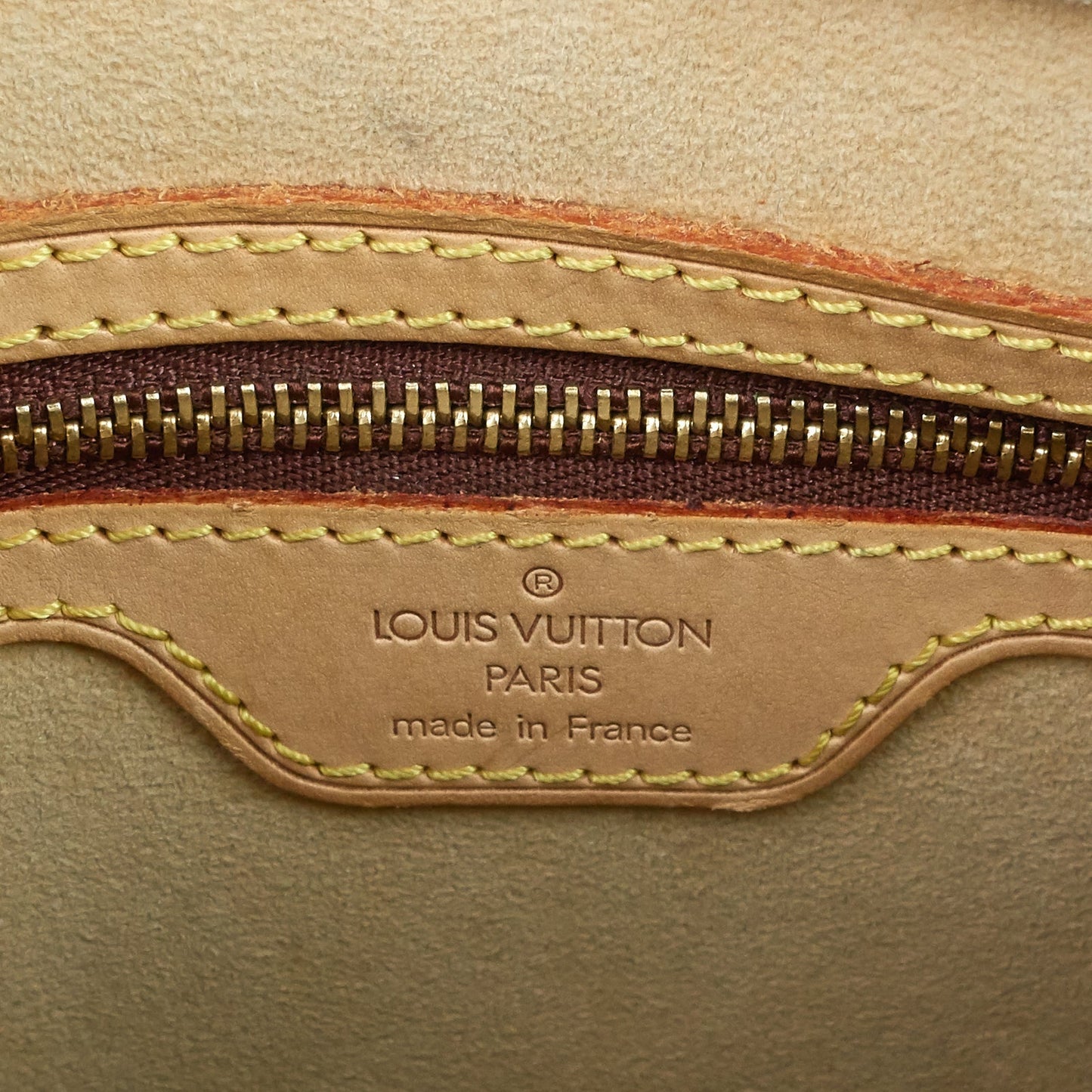 Louis Vuitto Looping MM Monogram Canvas Bag