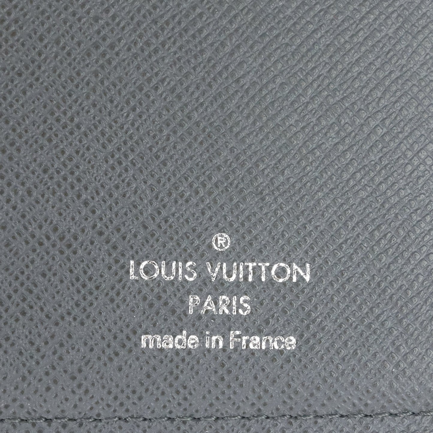 Louis Vuitto Brazza Taiga Leather Wallet