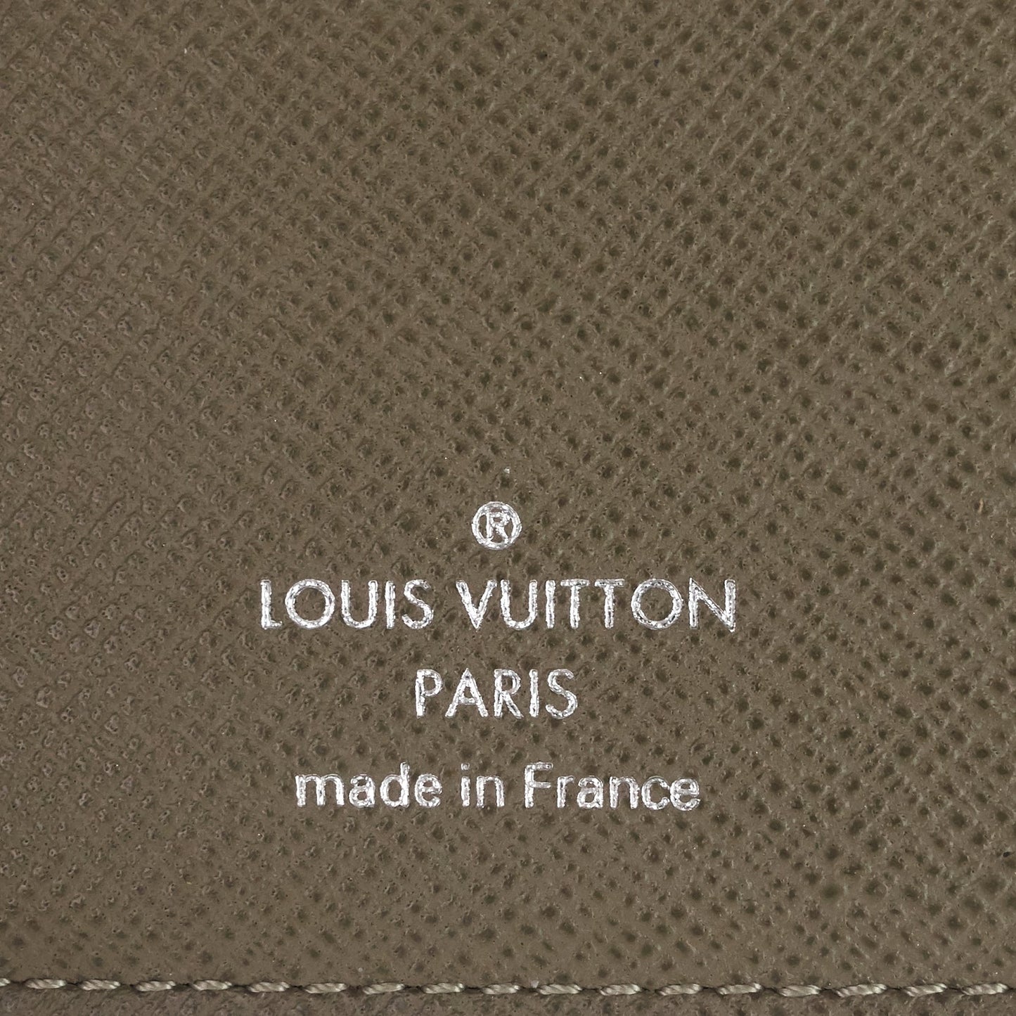 Louis Vuitto Brazza Taiga Leather Wallet