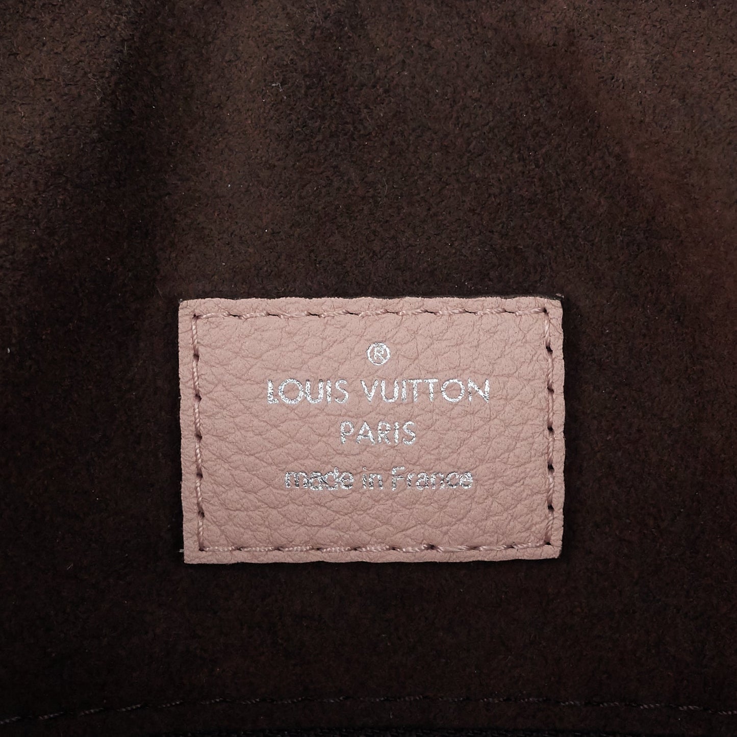 Louis Vuitto Babylone Chain BB Mahina Leather Handbag