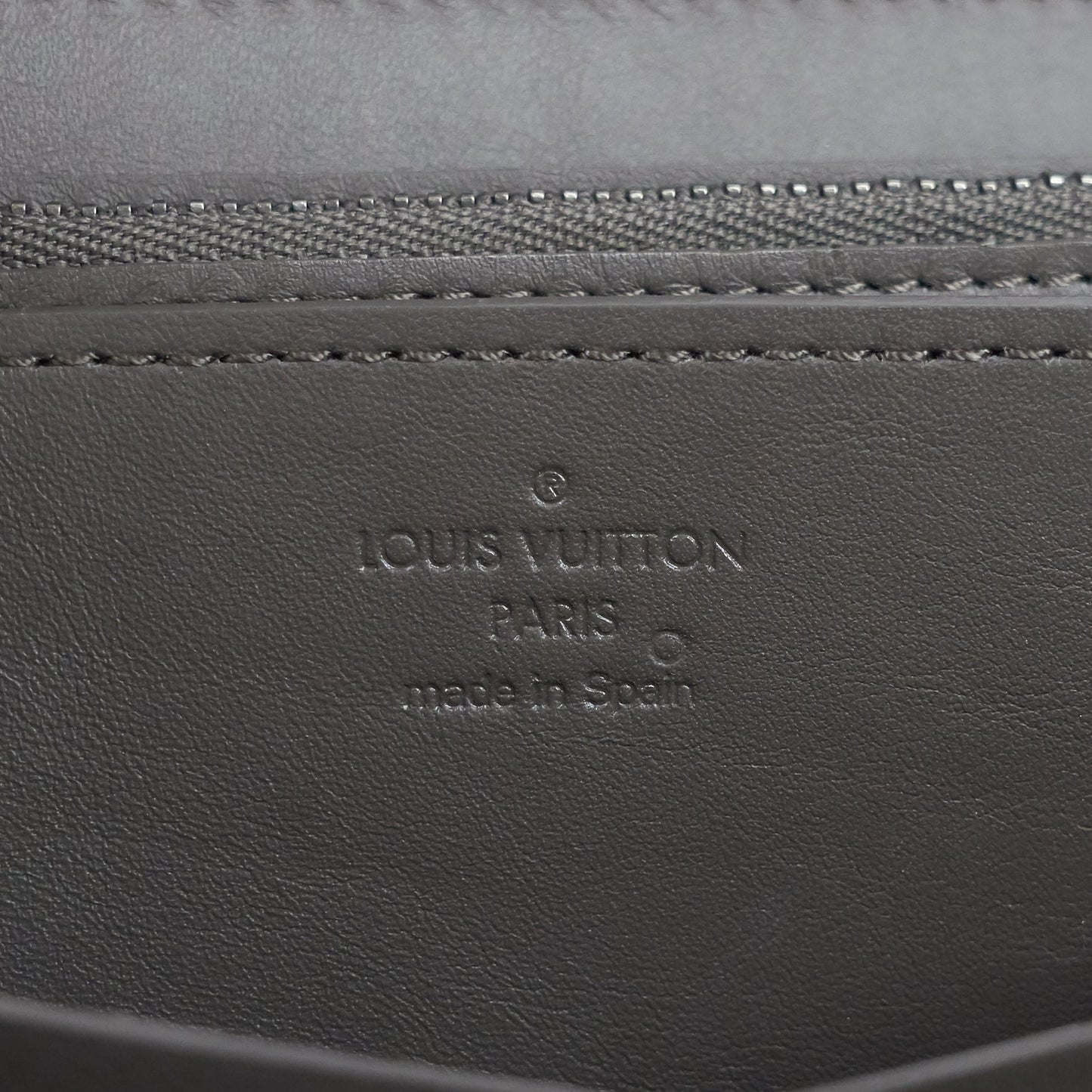Louis Vuitto Zippy XL Damier Infini Leather Organizer Wallet