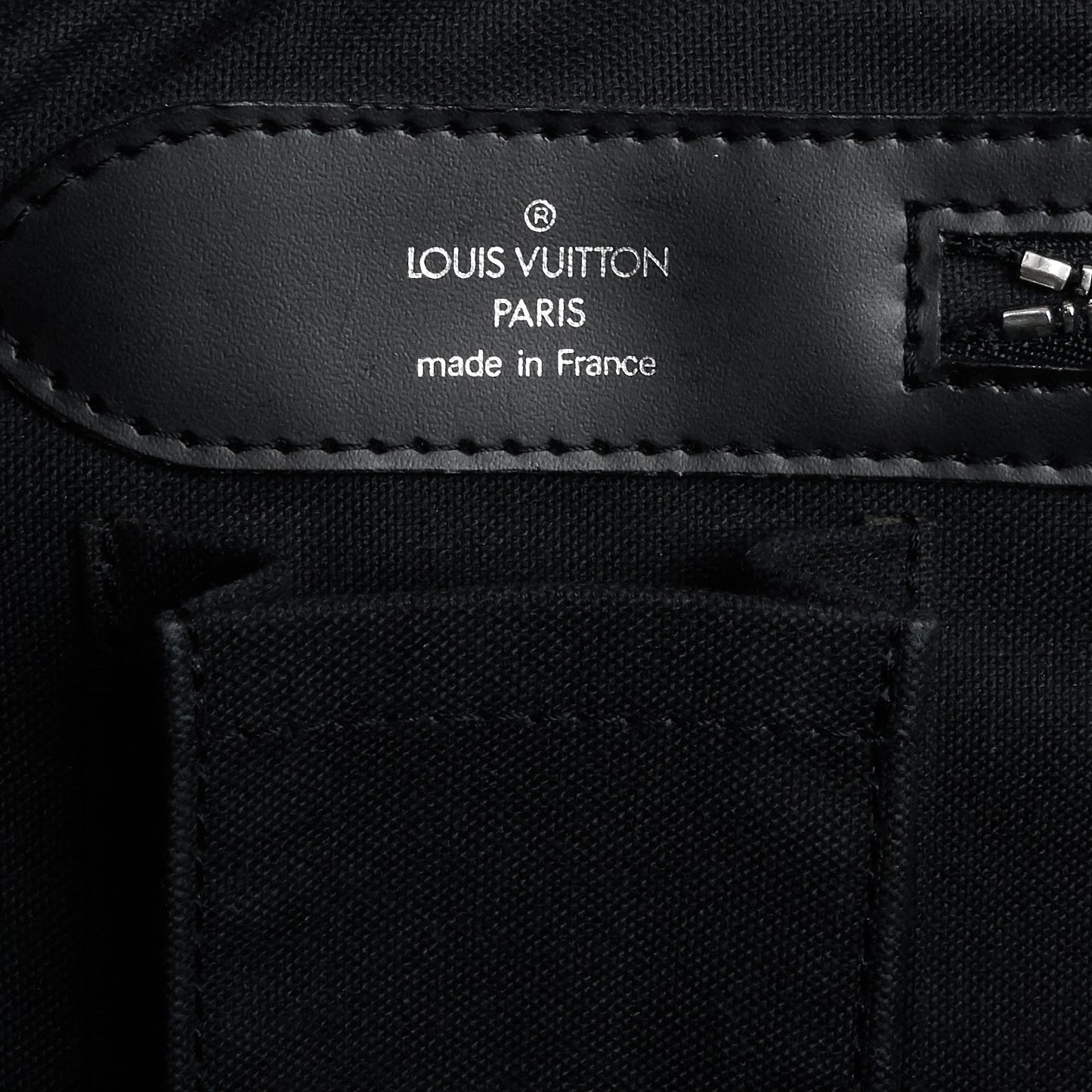 Louis Vuitto Kasbek GM Taiga Leather Bag