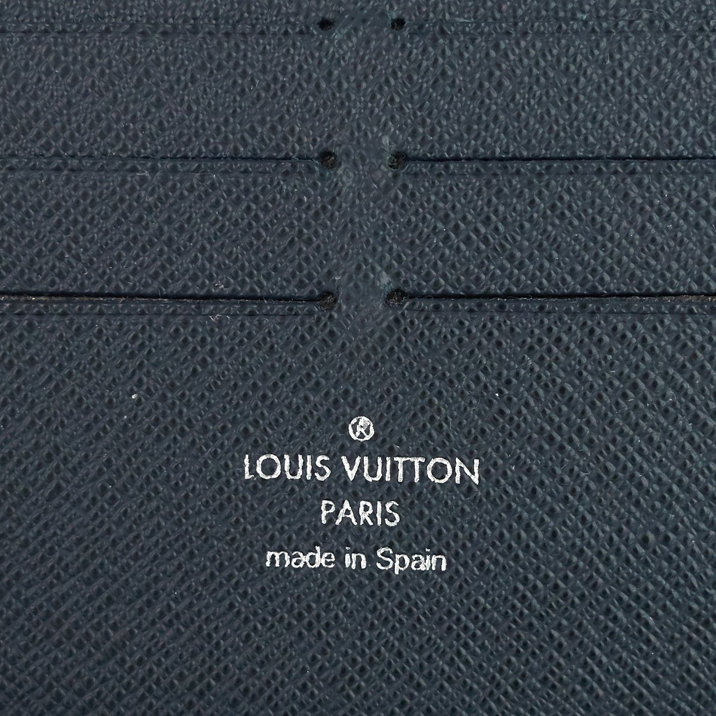 Louis Vuitto Zippy Navy Blue Epi Leather Organizer Wallet